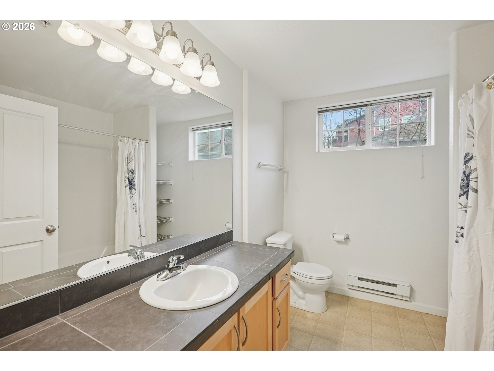 Photo #16: 718865627 Listing: Photo #16