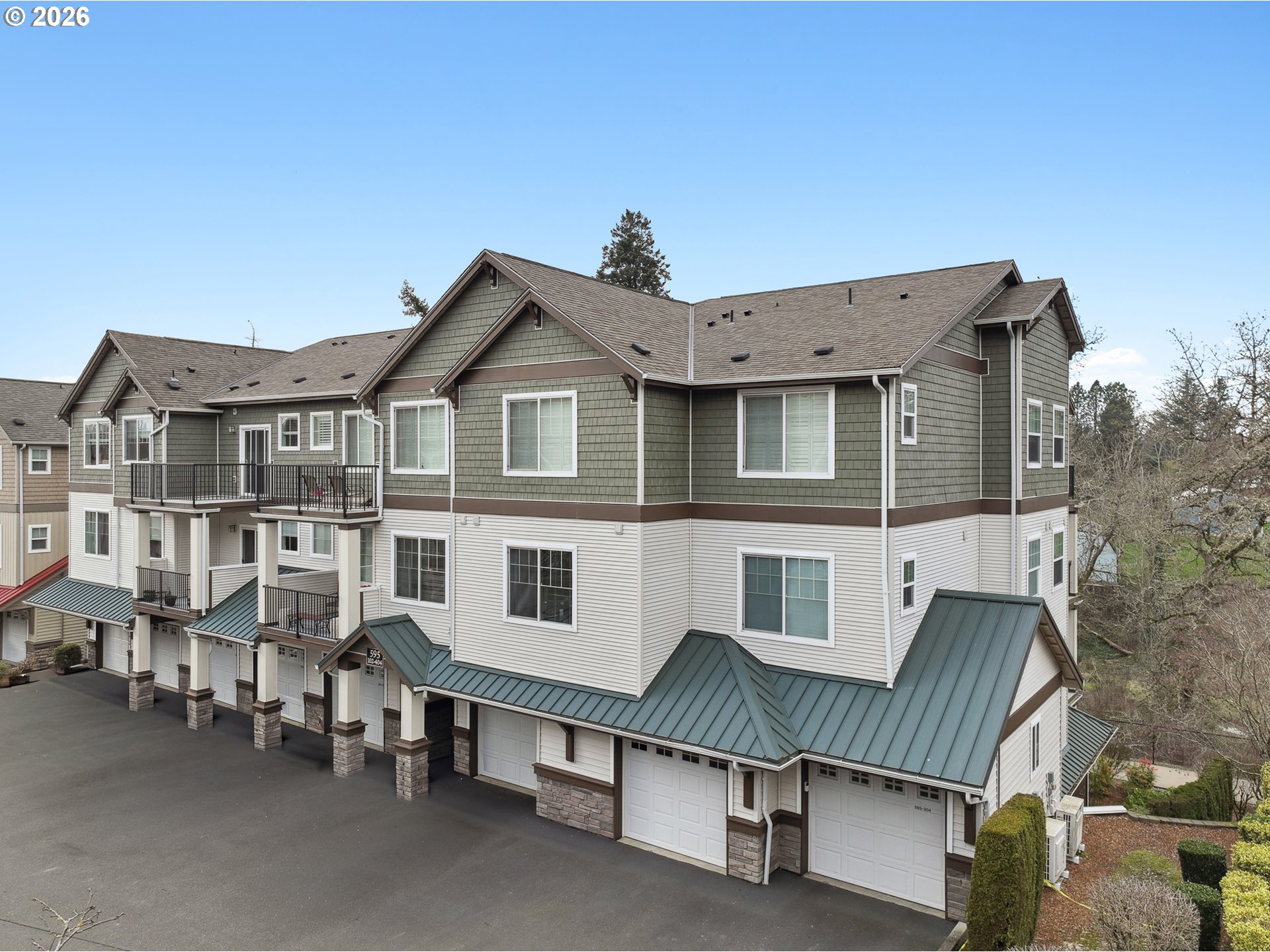 Photo #1: 718865627 Listing: Photo #1