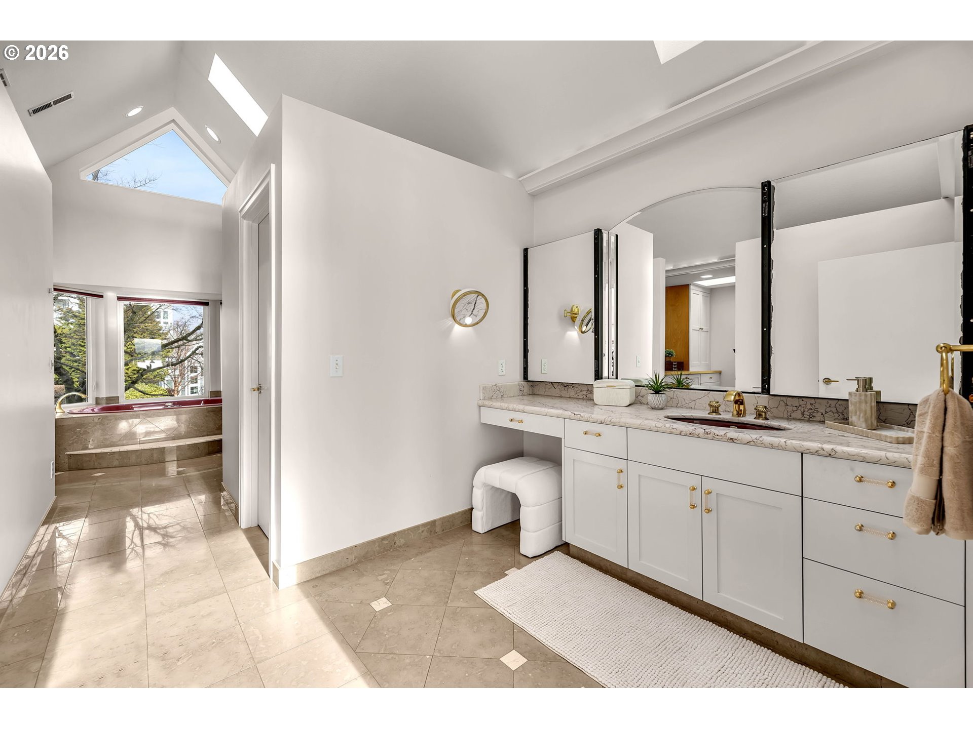 1463 SE COLUMBIA WAY, Vancouver, 3 Bedrooms Bedrooms, ,3.1 BathroomsBathrooms,Residential,For Sale,COLUMBIA,0,718948888