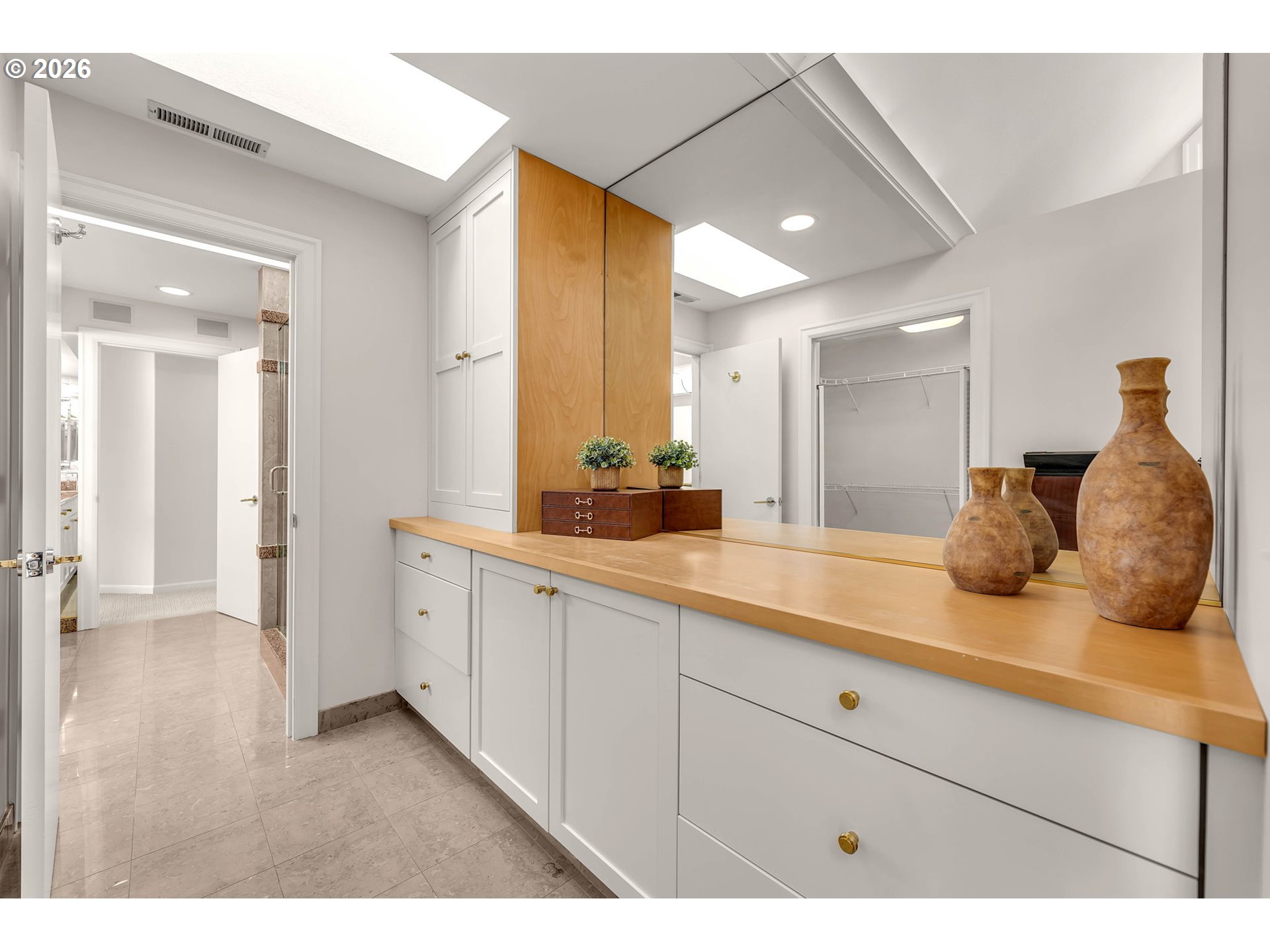 1463 SE COLUMBIA WAY, Vancouver, 3 Bedrooms Bedrooms, ,3.1 BathroomsBathrooms,Residential,For Sale,COLUMBIA,0,718948888