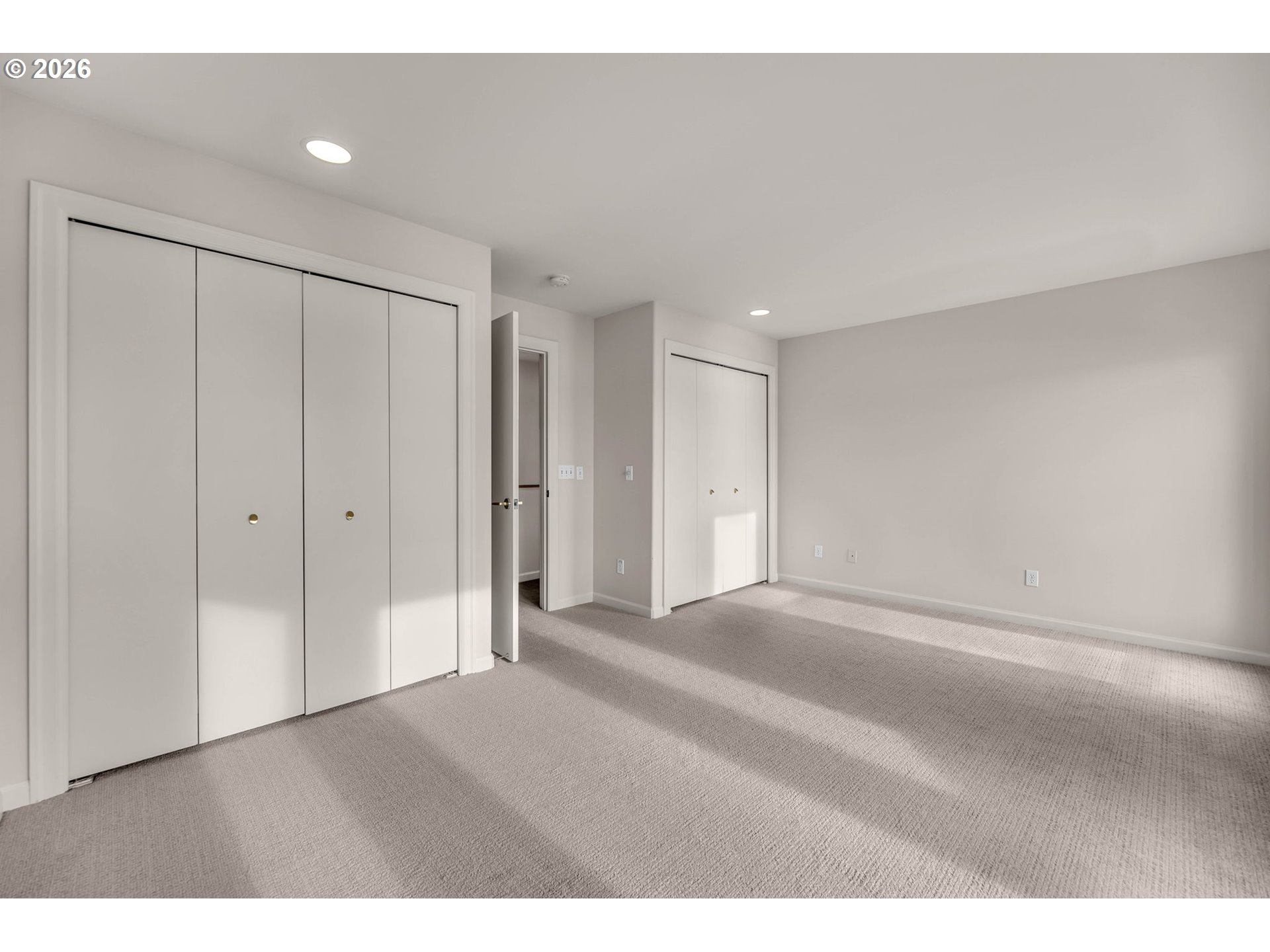 1463 SE COLUMBIA WAY, Vancouver, 3 Bedrooms Bedrooms, ,3.1 BathroomsBathrooms,Residential,For Sale,COLUMBIA,0,718948888