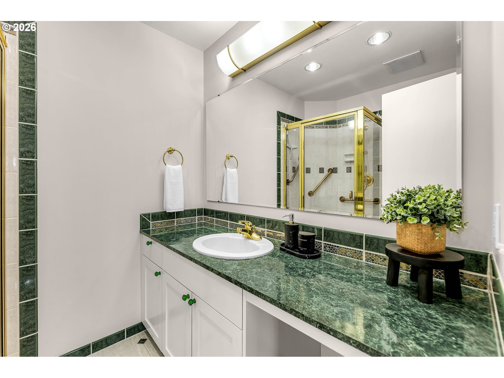 1463 SE COLUMBIA WAY, Vancouver, 3 Bedrooms Bedrooms, ,3.1 BathroomsBathrooms,Residential,For Sale,COLUMBIA,0,718948888