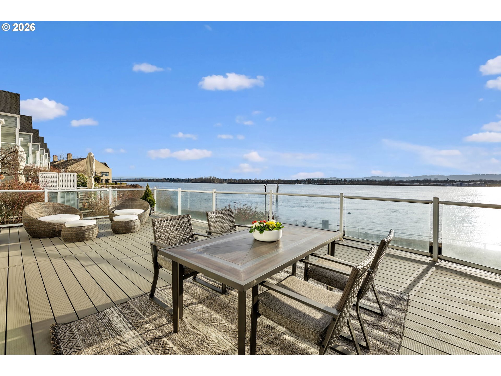 1463 SE COLUMBIA WAY, Vancouver, 3 Bedrooms Bedrooms, ,3.1 BathroomsBathrooms,Residential,For Sale,COLUMBIA,0,718948888