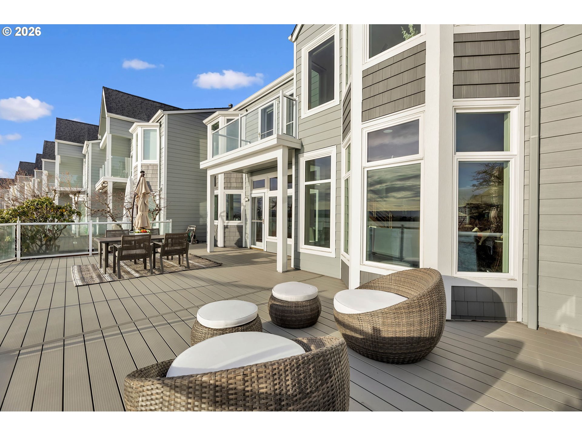 1463 SE COLUMBIA WAY, Vancouver, 3 Bedrooms Bedrooms, ,3.1 BathroomsBathrooms,Residential,For Sale,COLUMBIA,0,718948888