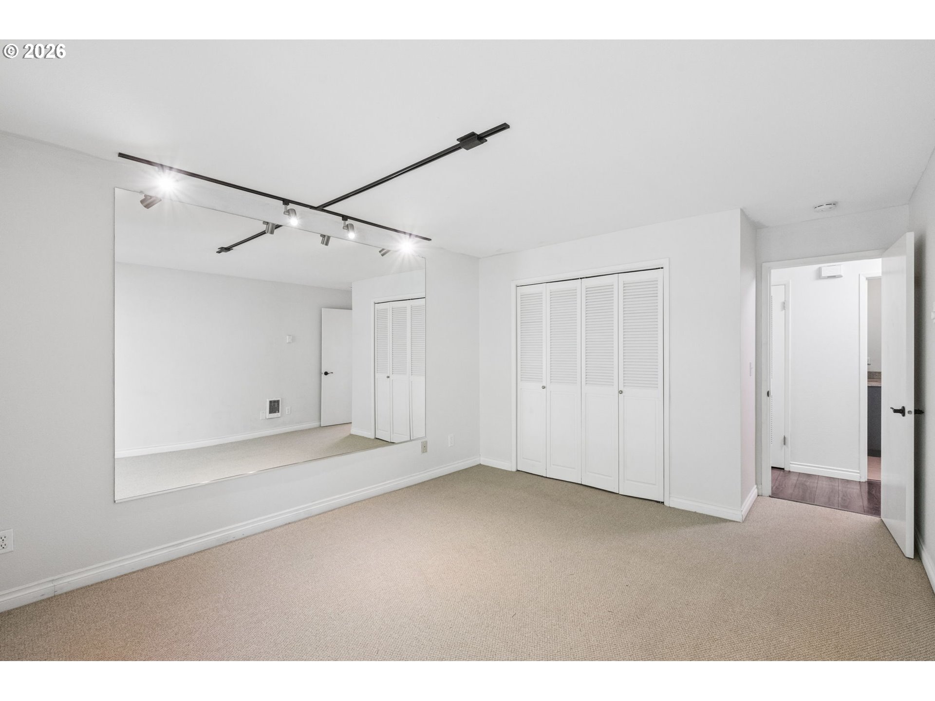 Photo #26: 718986035 Listing: Photo #26