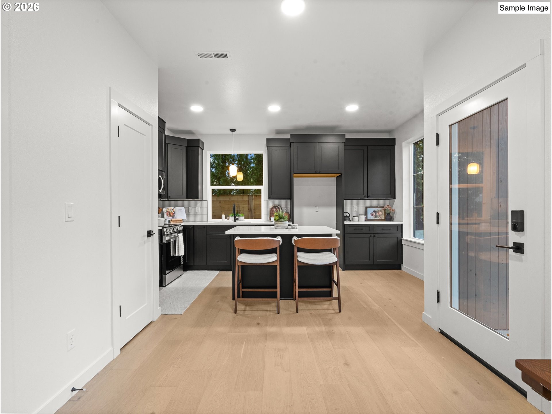 Photo #2: 719001526 Listing: Photo #2