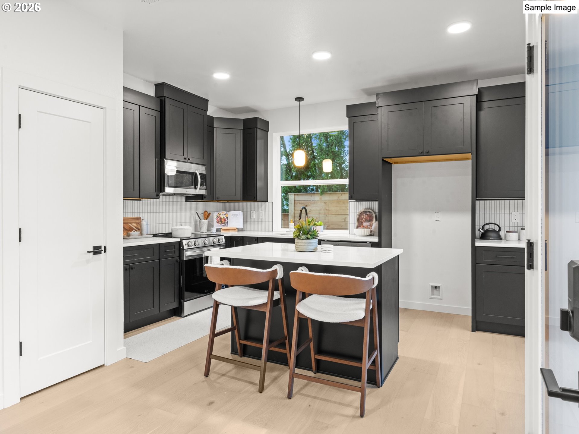 Photo #3: 719001526 Listing: Photo #3