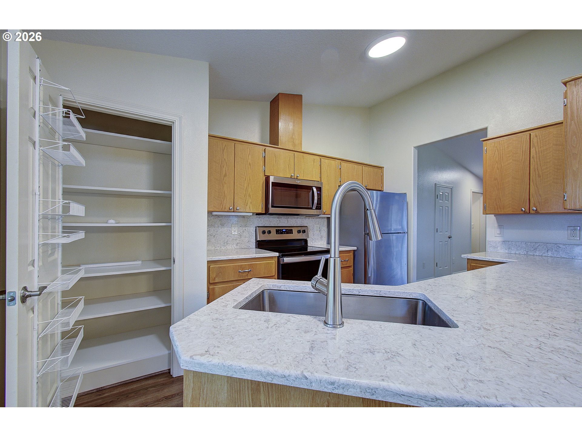 Photo #17: 721563184 Listing: Photo #17