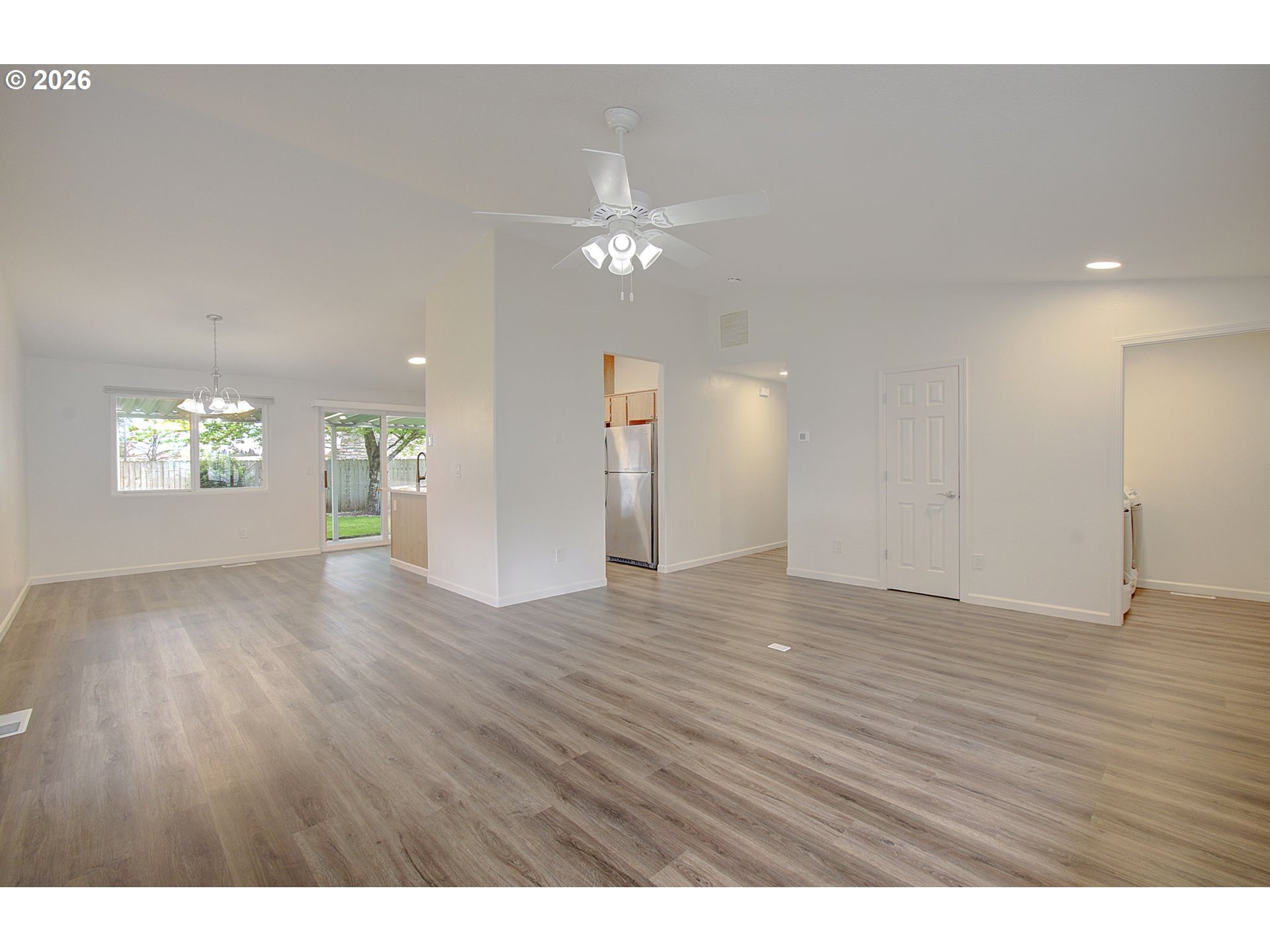 Photo #4: 721563184 Listing: Photo #4