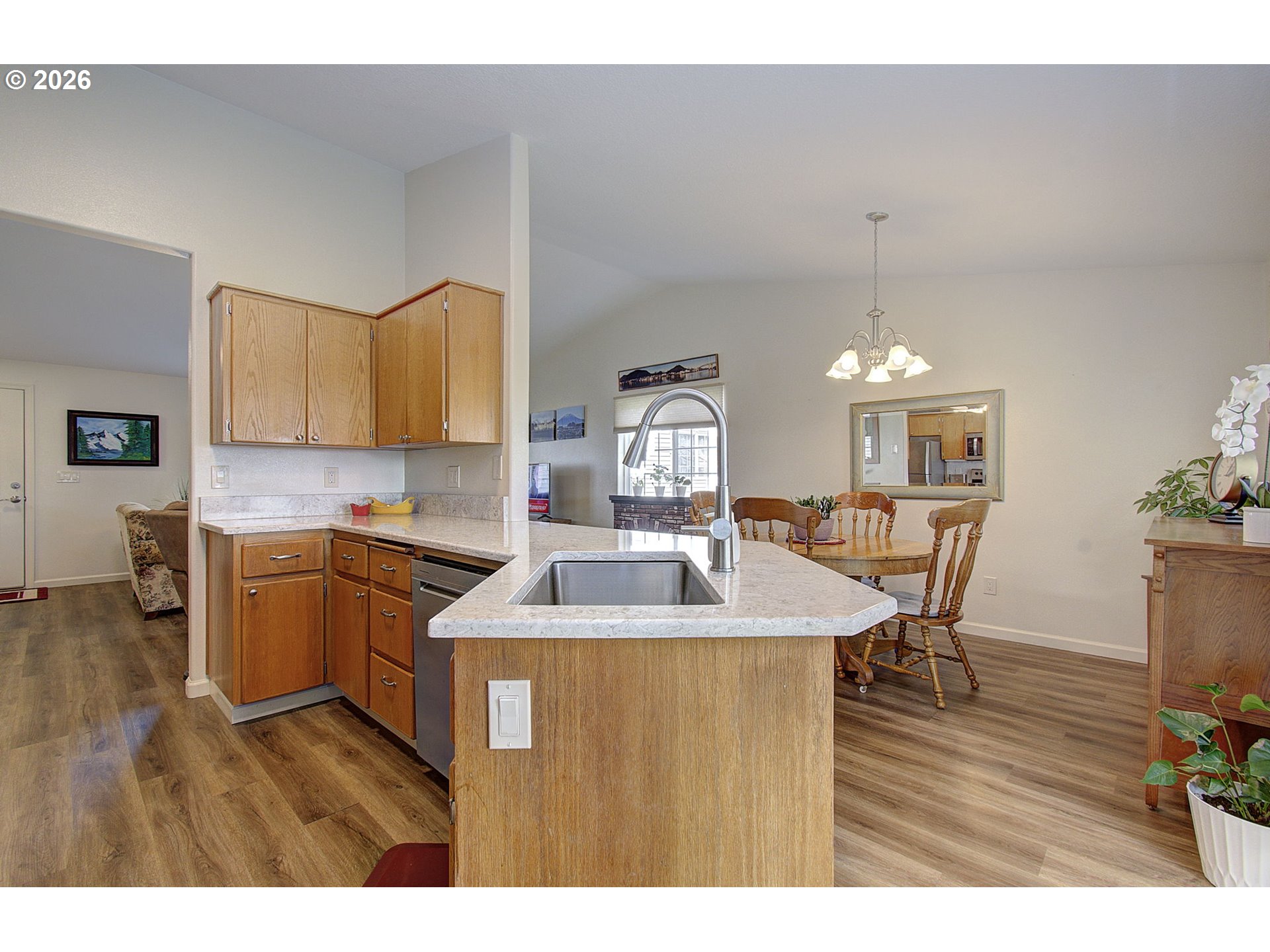 Photo #12: 721563184 Listing: Photo #12