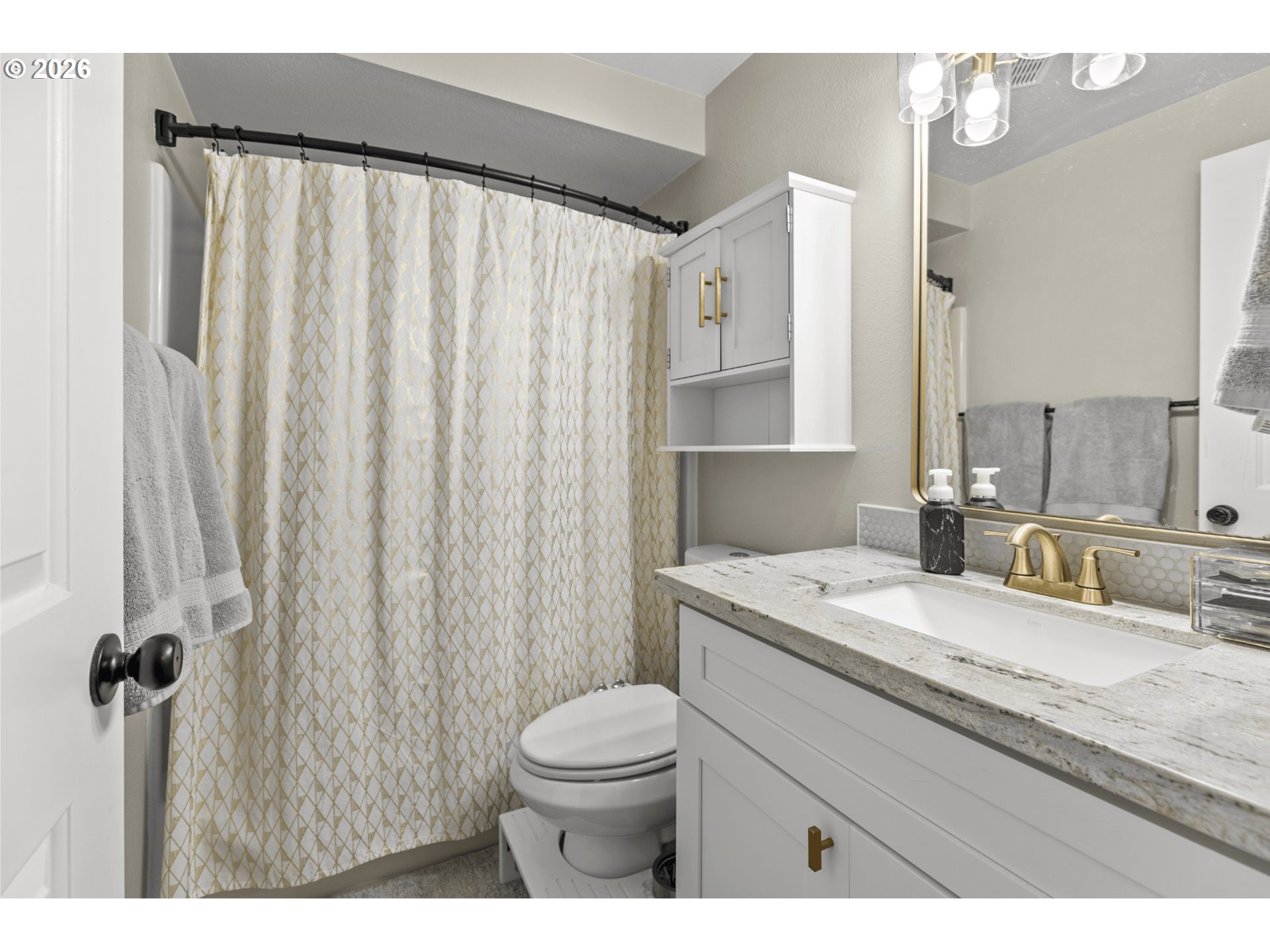 Photo #4: 721846170 Listing: Photo #4