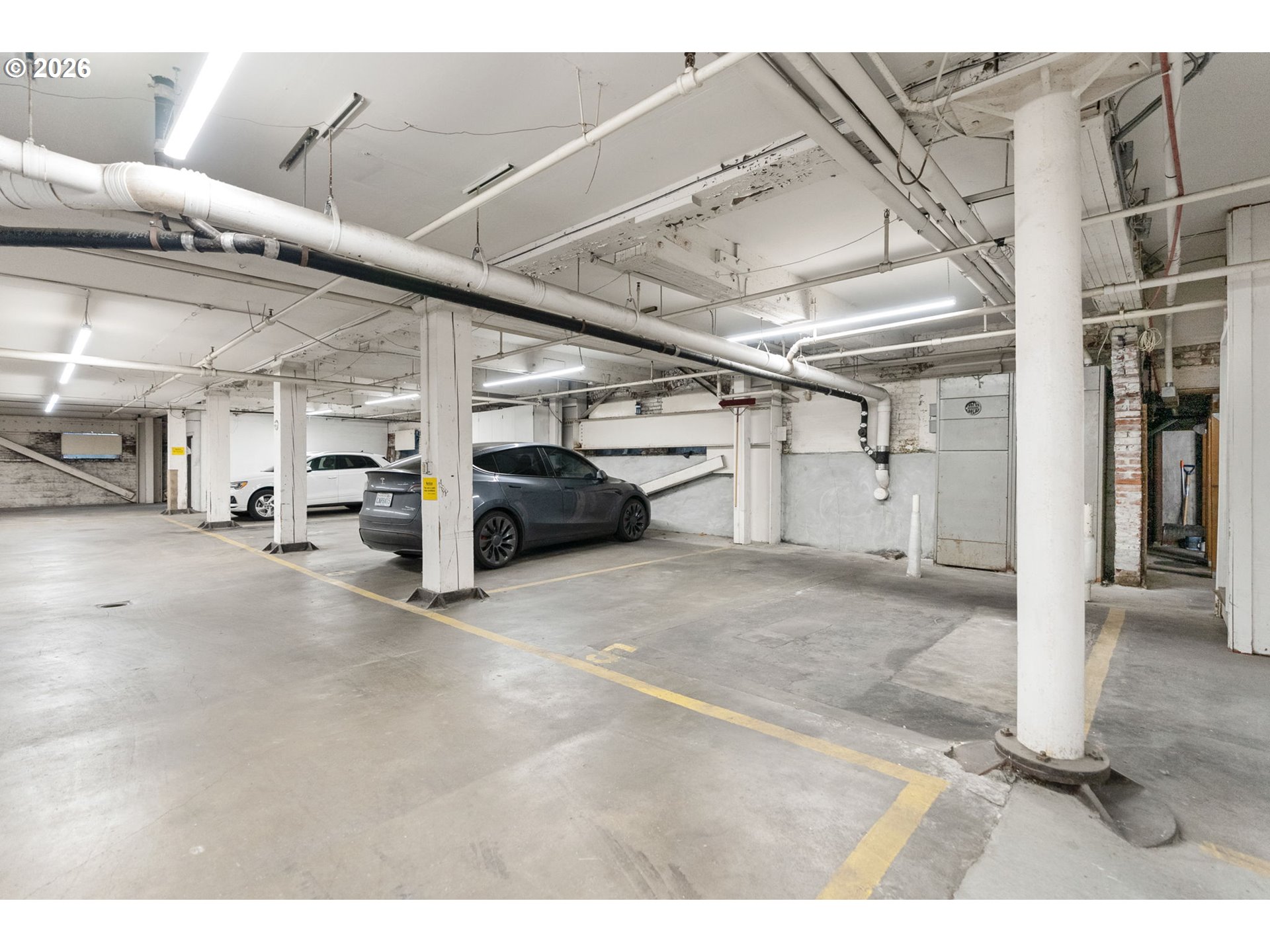 Photo #2: 722357084 Listing: Photo #2