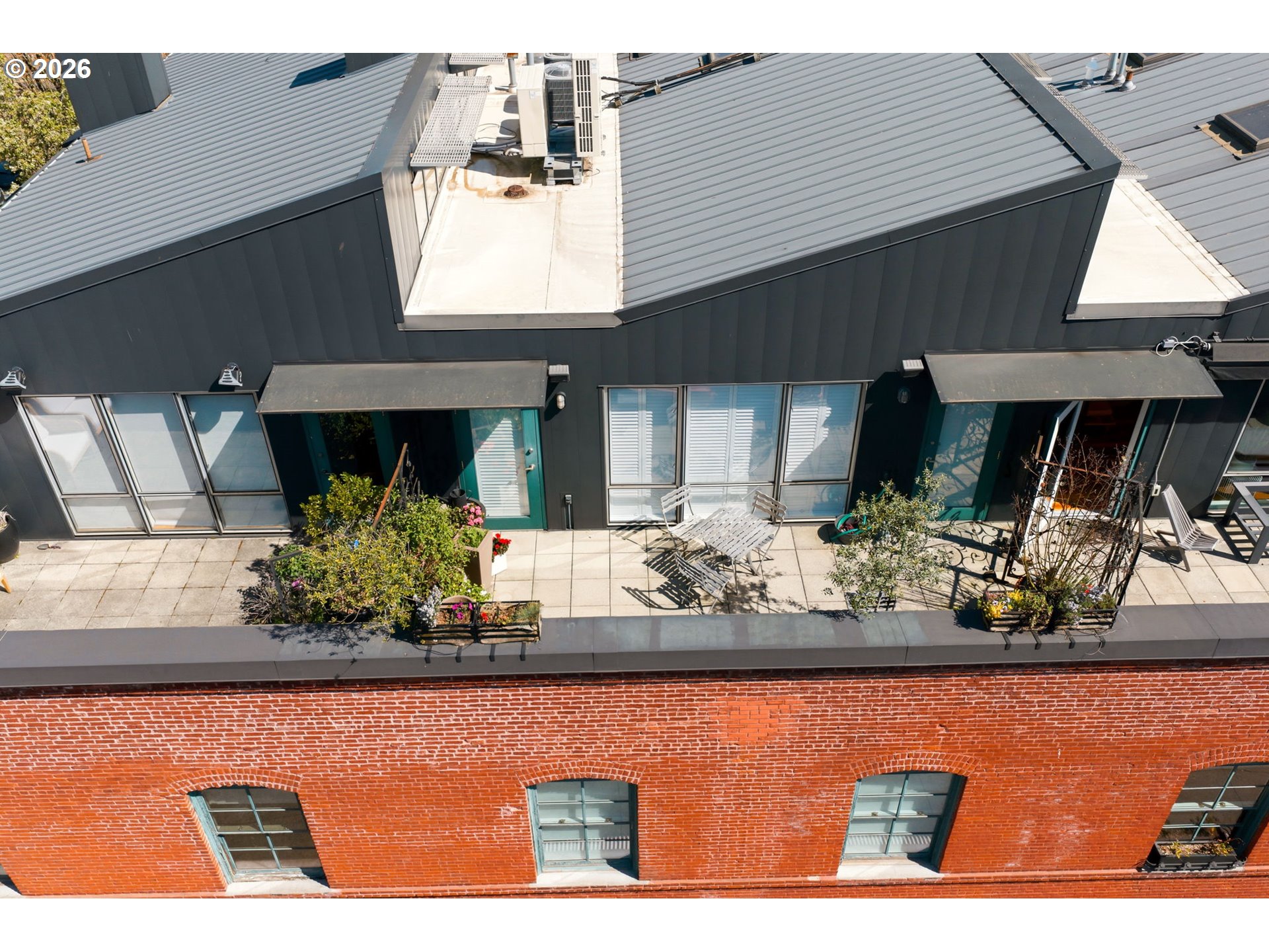 Photo #4: 722472742 Listing: Photo #4