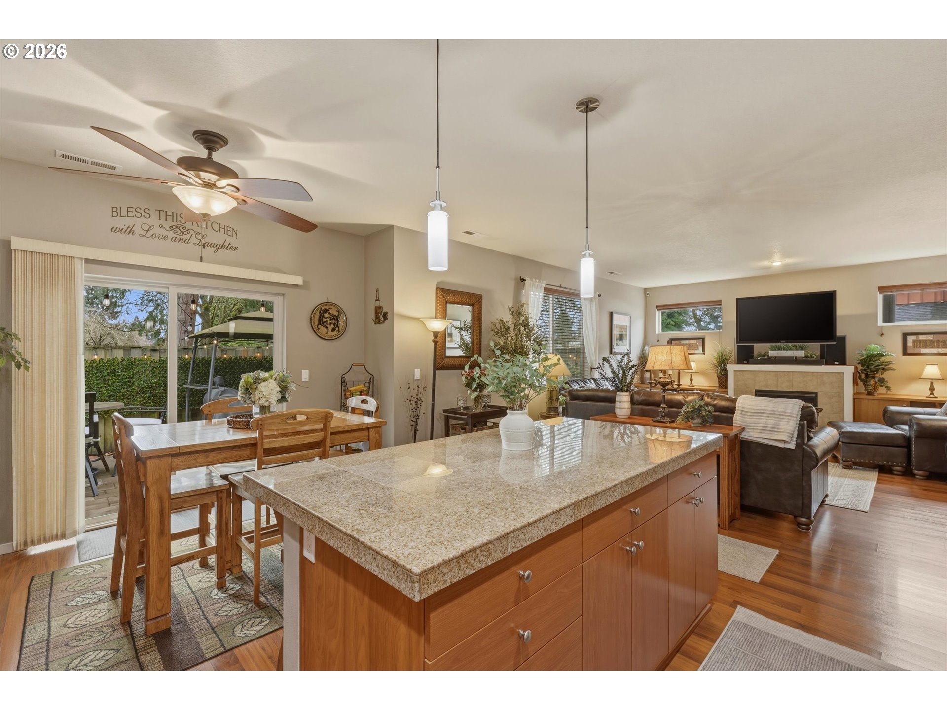 Photo #10: 722696687 Listing: Photo #10