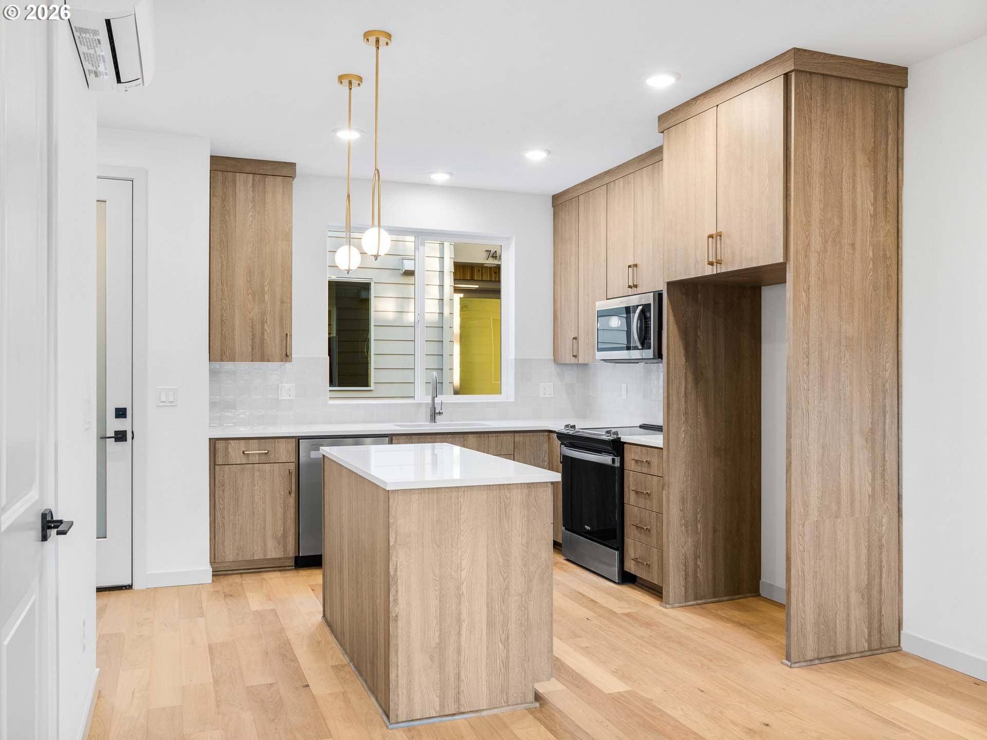 7466 SE Tolman ST, Portland, OR, 97206