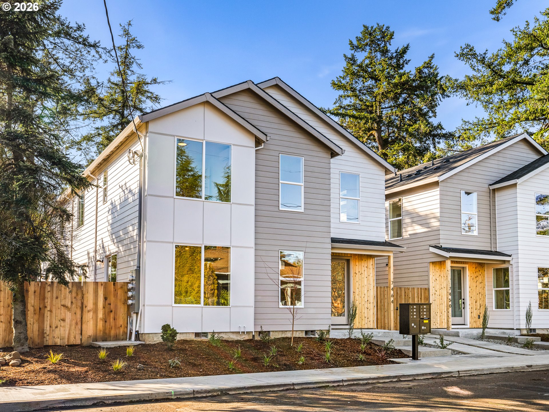 7466 SE Tolman ST, Portland, OR, 97206