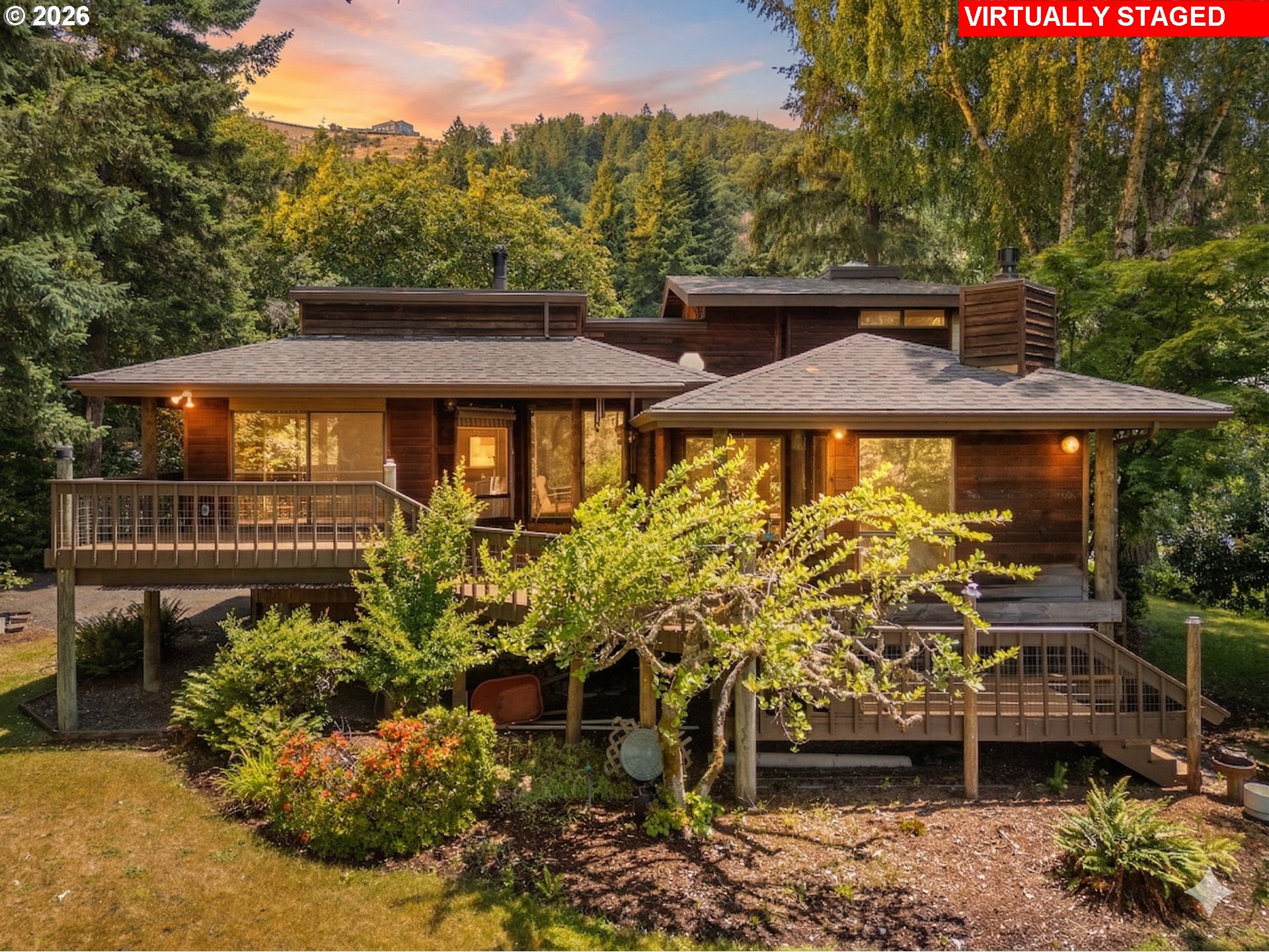 419 N TOMAHAWK ISLAND DR, Portland, OR, 97217