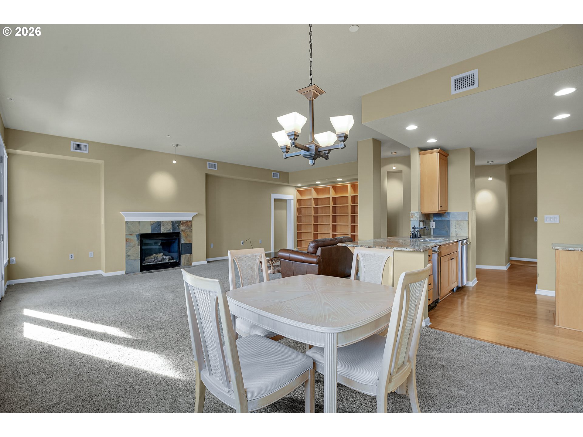 Photo #14: 724186380 Listing: Photo #14