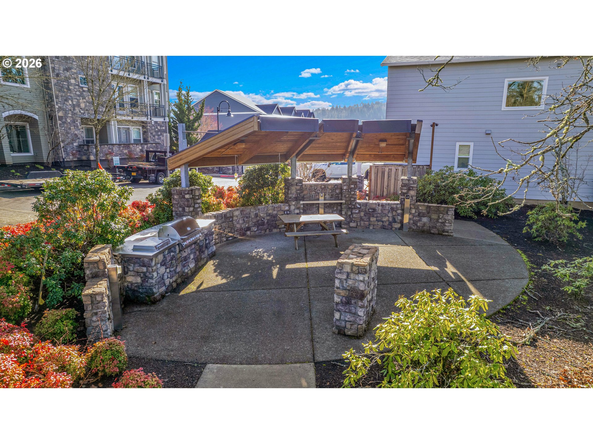 Photo #2: 724186380 Listing: Photo #2