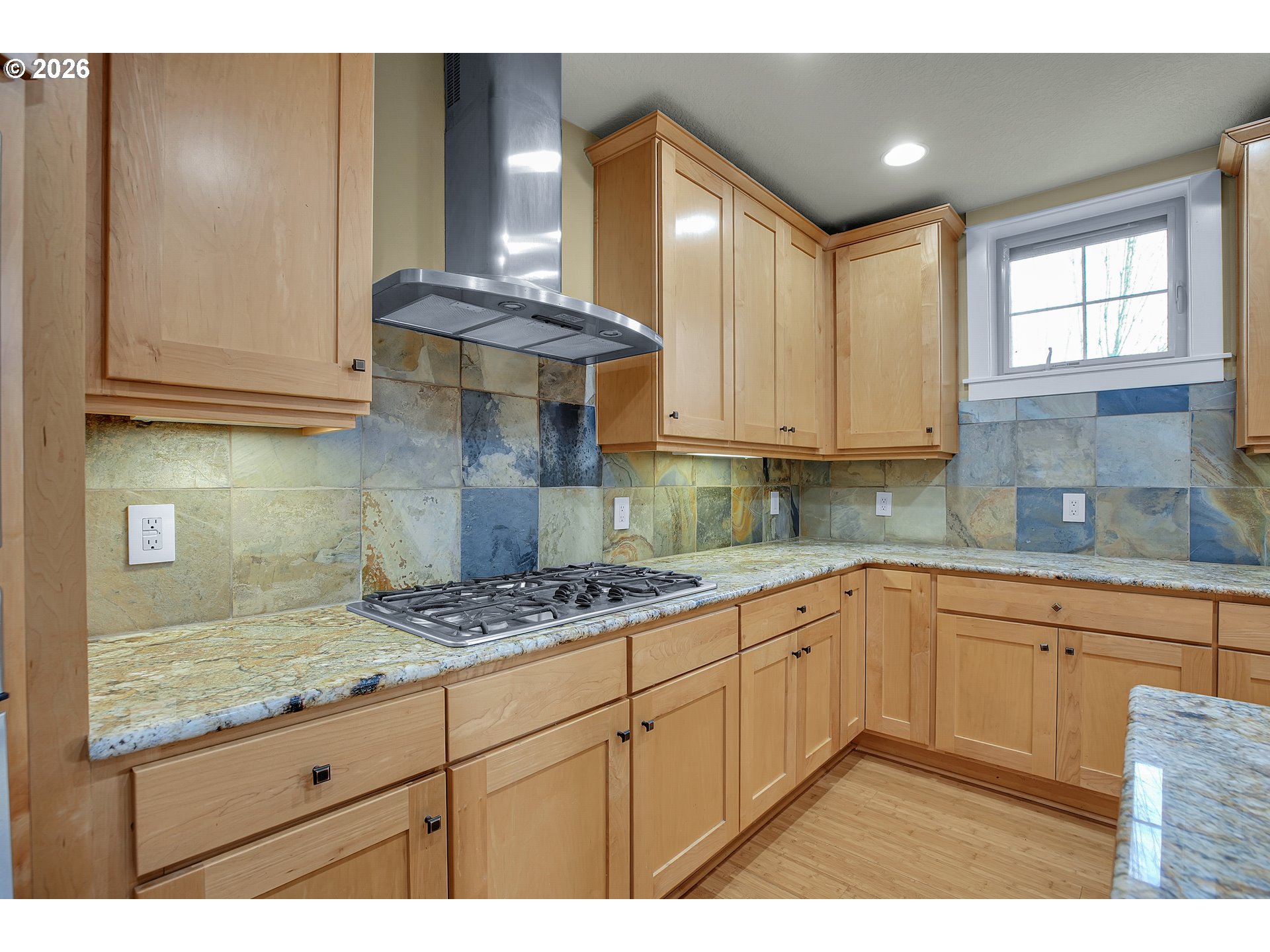 Photo #13: 724186380 Listing: Photo #13