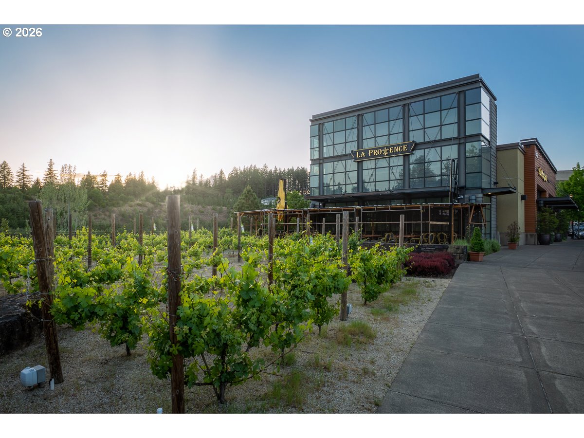 Photo #19: 725380491 Listing: Photo #19