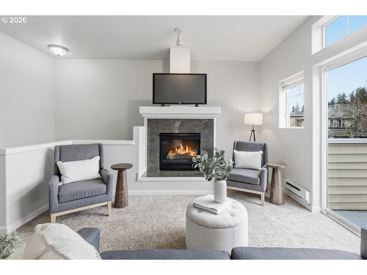 Photo #3: 725380491 Listing: Photo #3