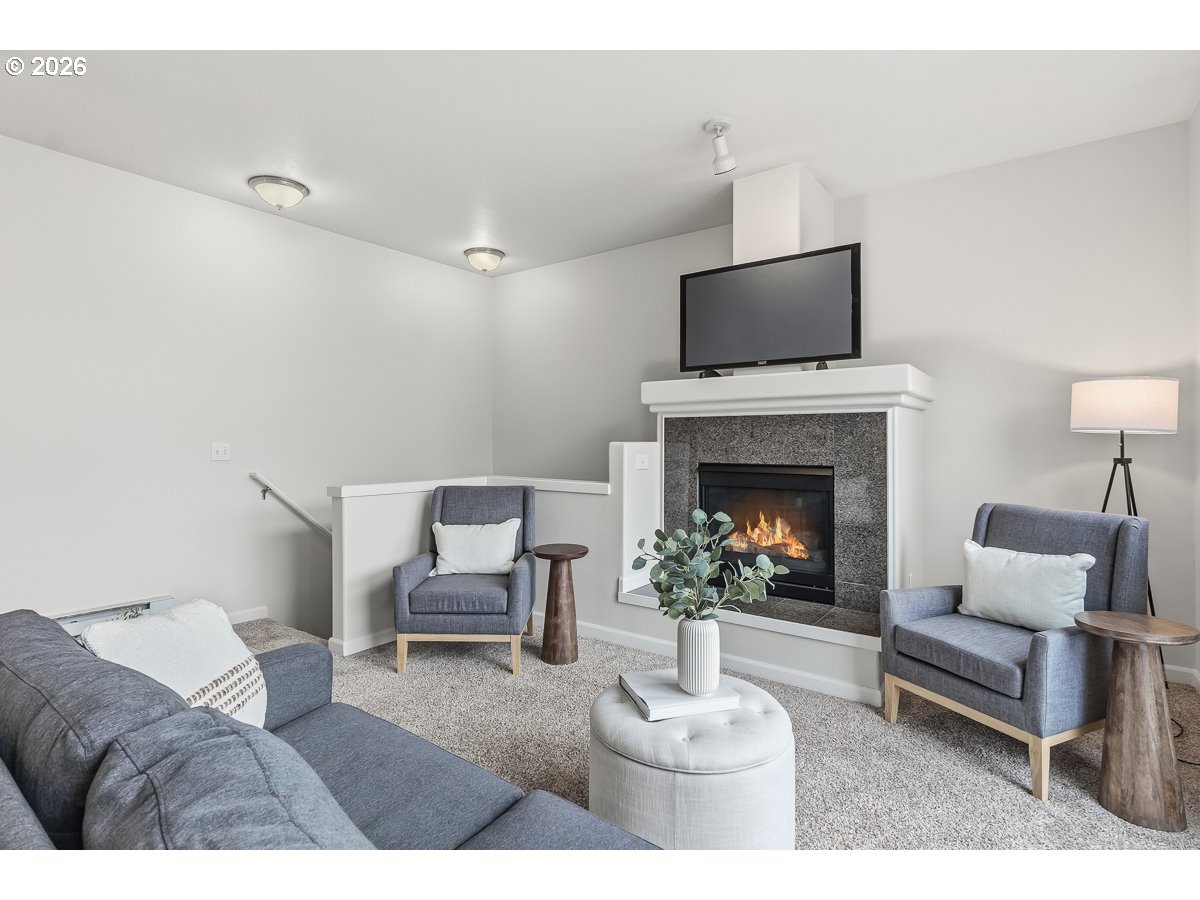 Photo #4: 725380491 Listing: Photo #4