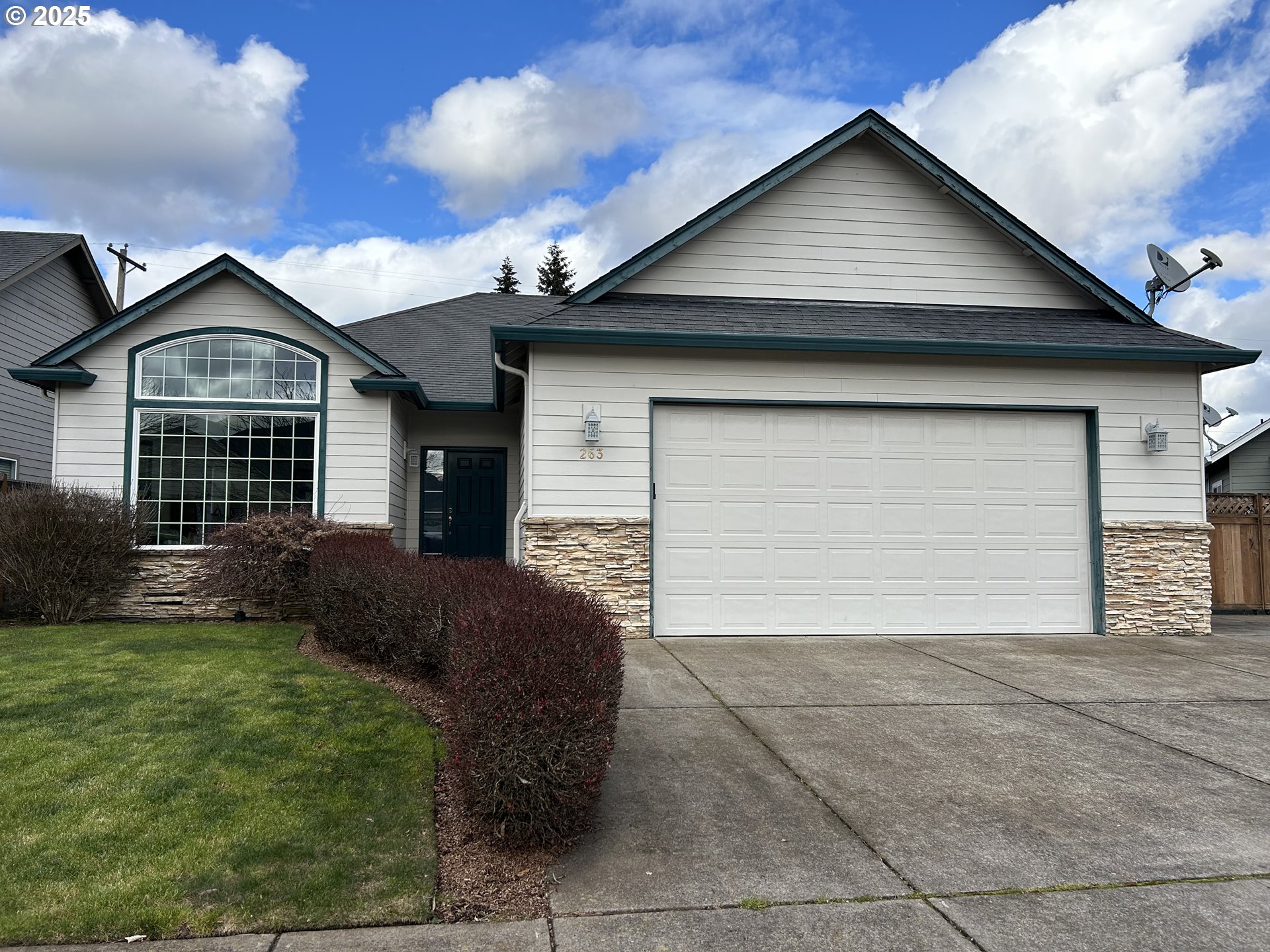 Photo of 263 NAISMITH BLVD Eugene OR 97404