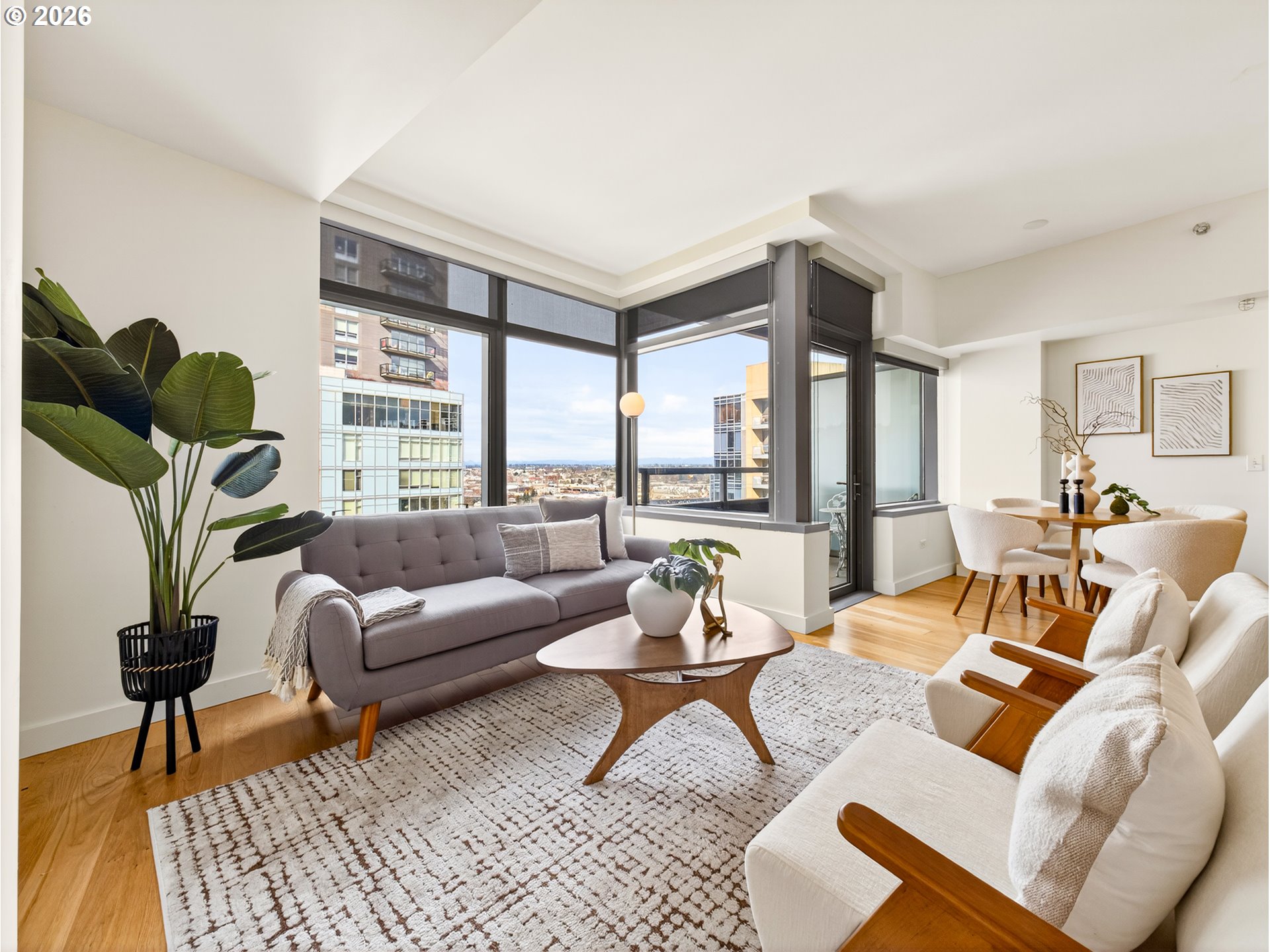 Photo #4: 726820791 Listing: Photo #4