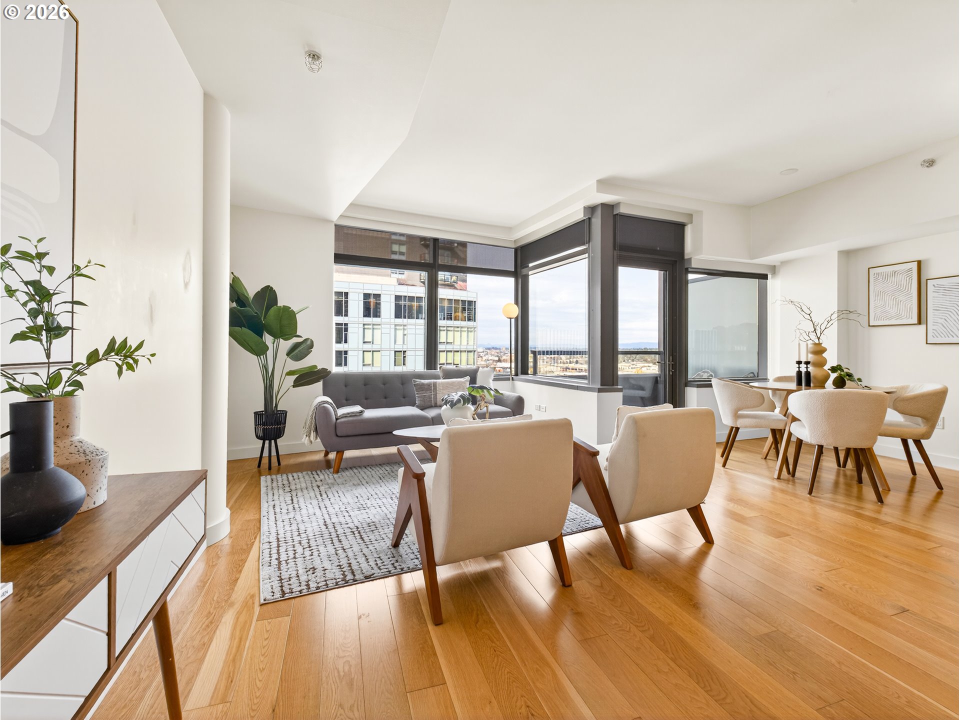 Photo #3: 726820791 Listing: Photo #3