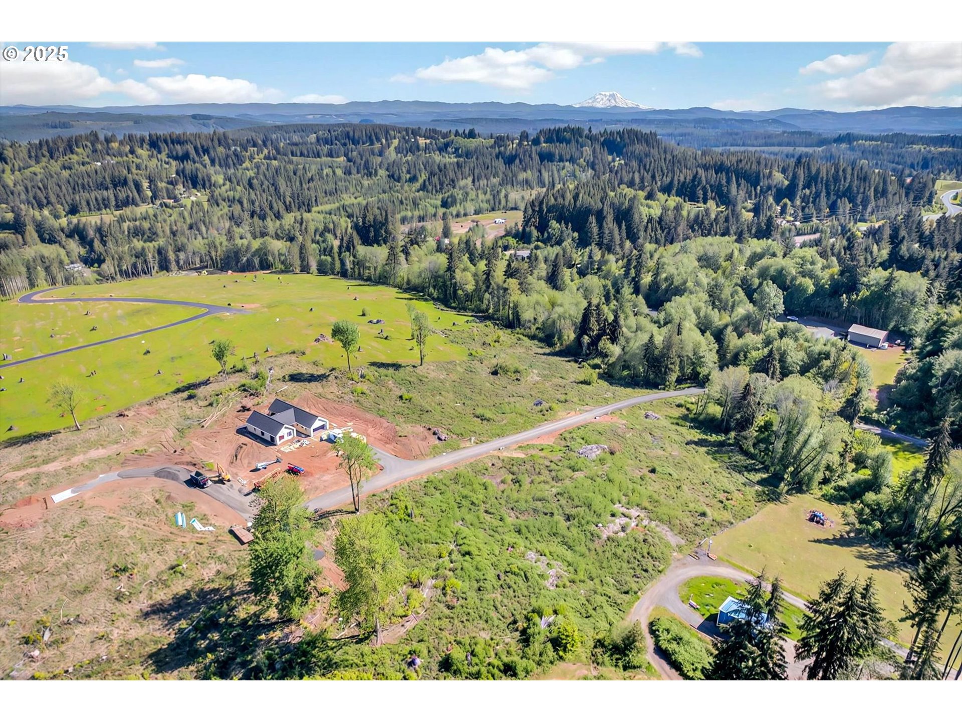 Mutts, Gold Beach, OR, 97444