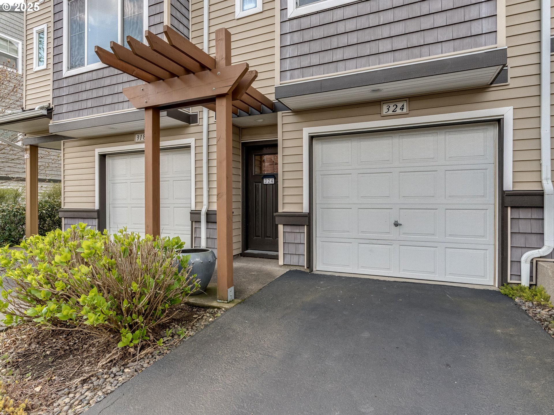 Photo #15: 728374961 Listing: Photo #15