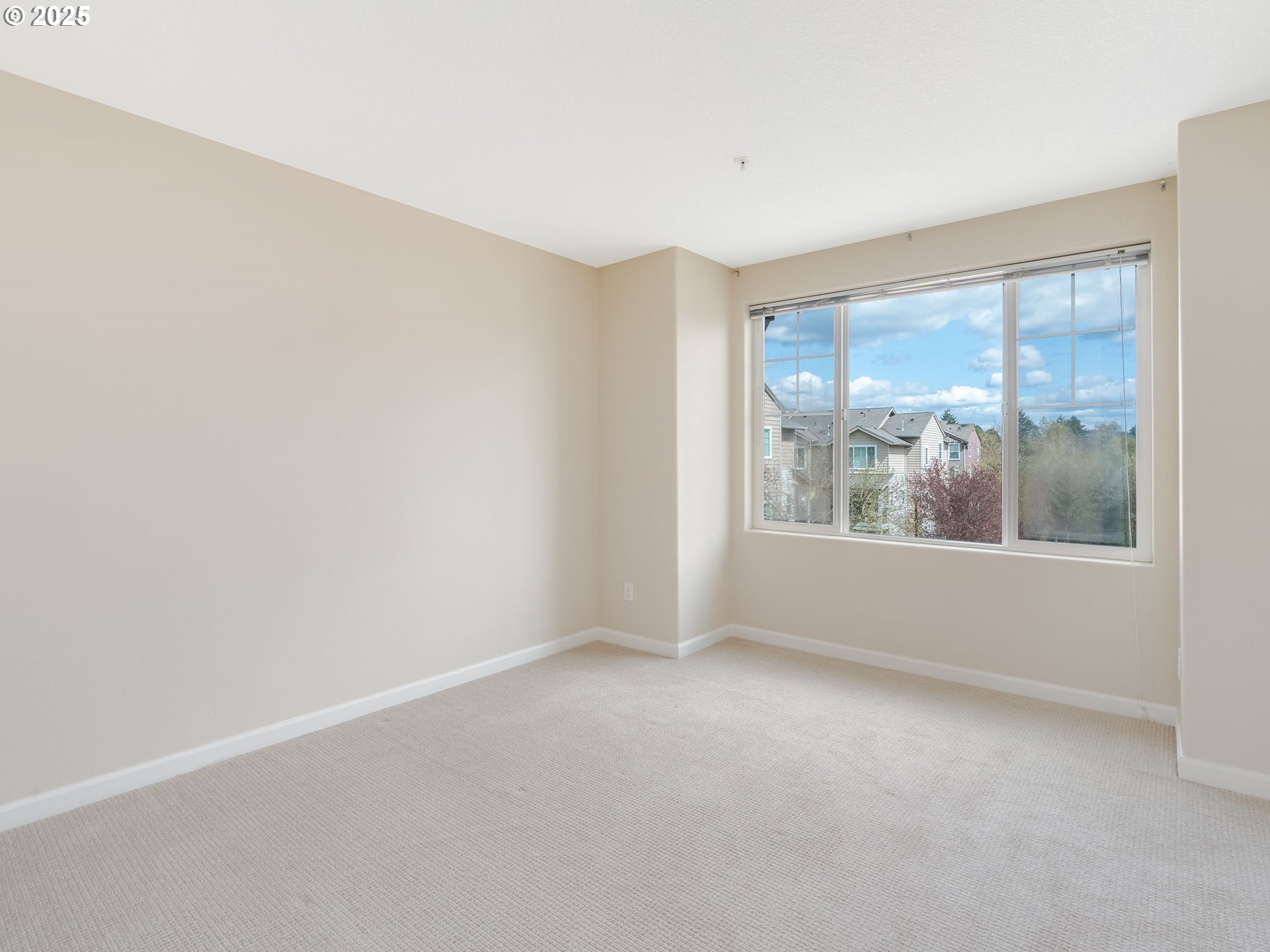 Photo #22: 728374961 Listing: Photo #22