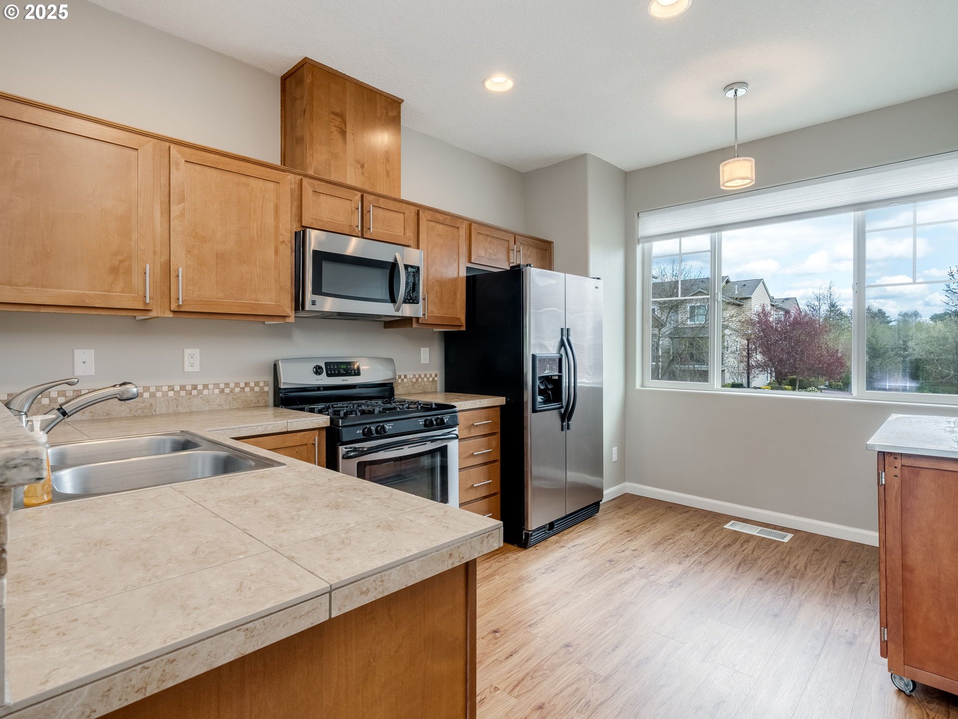 Photo #7: 728374961 Listing: Photo #7