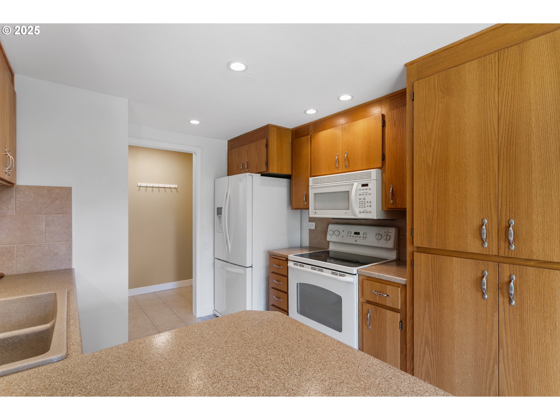 Photo #10: 728434701 Listing: Photo #10