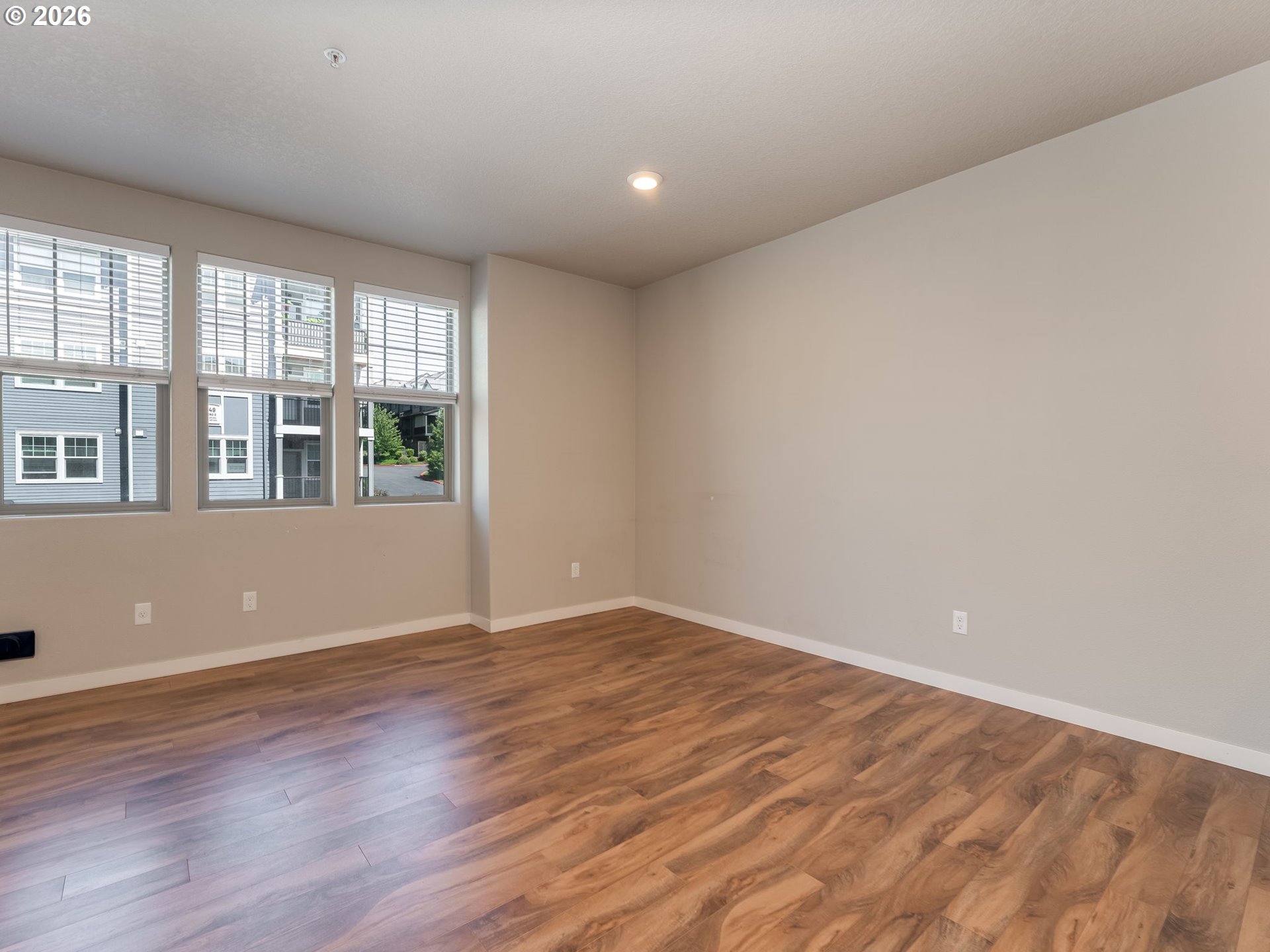 Photo #7: 728720860 Listing: Photo #7