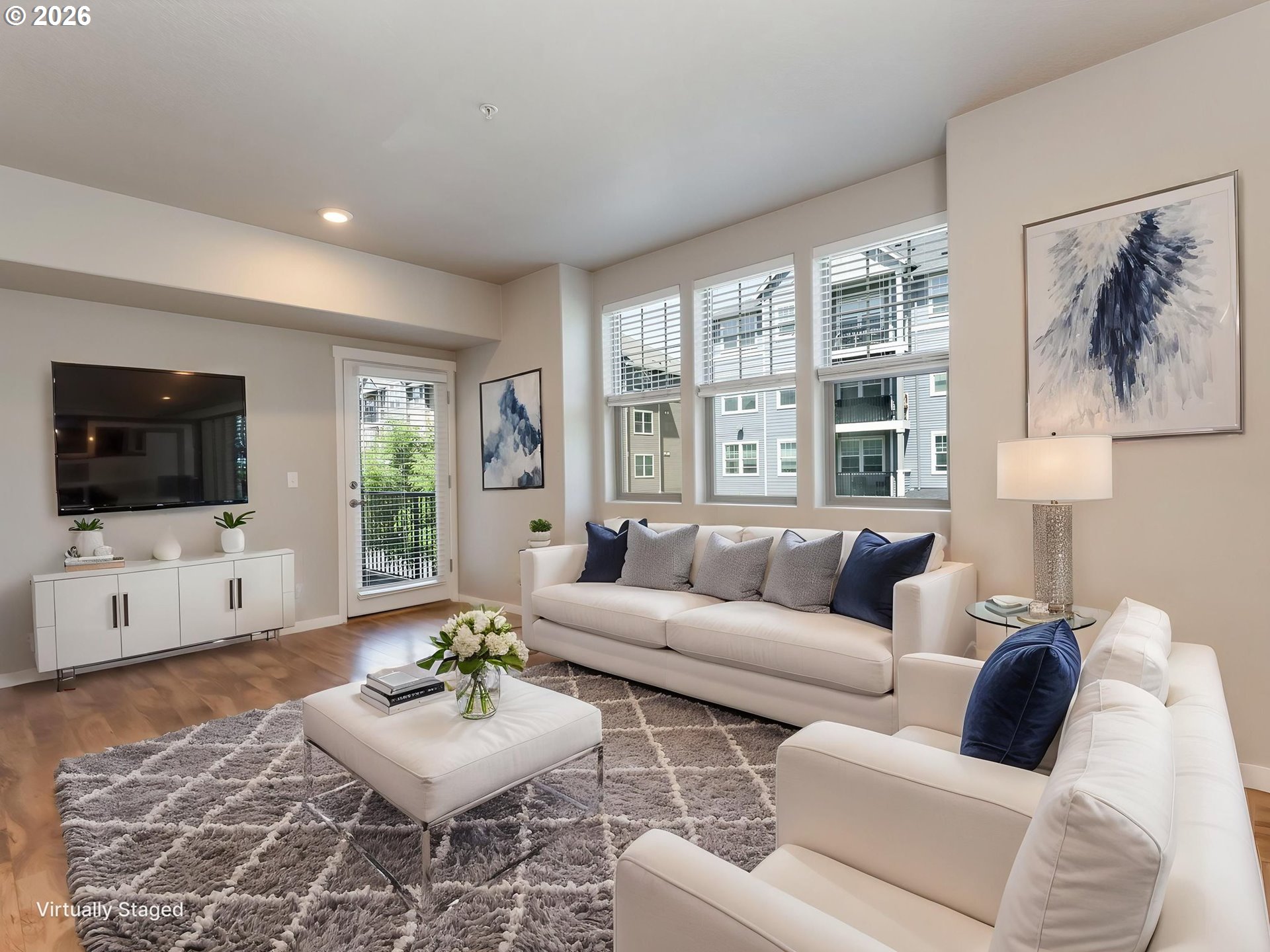 Photo #10: 728720860 Listing: Photo #10