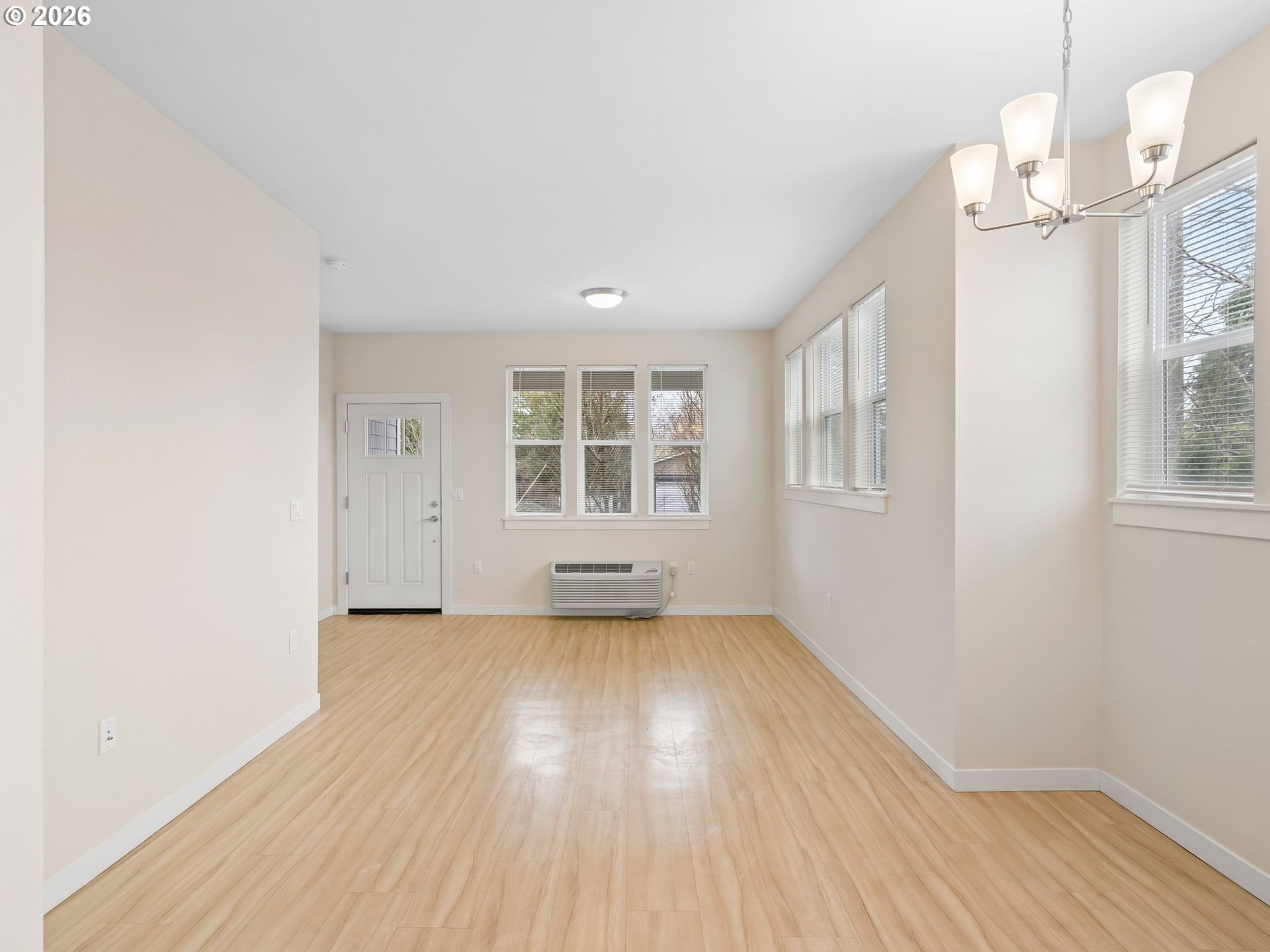 Photo #2: 729624269 Listing: Photo #2