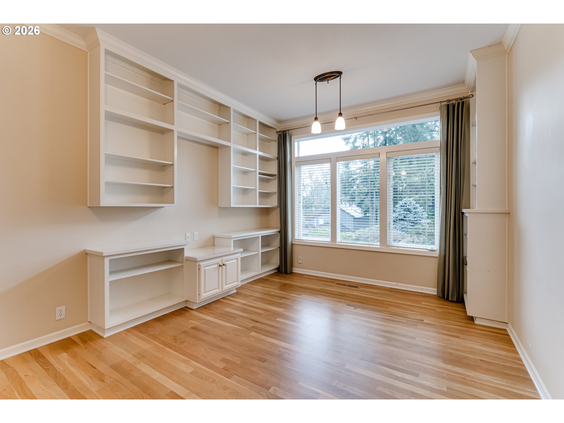 2572 W 28TH AVE, Eugene, OR, 97405