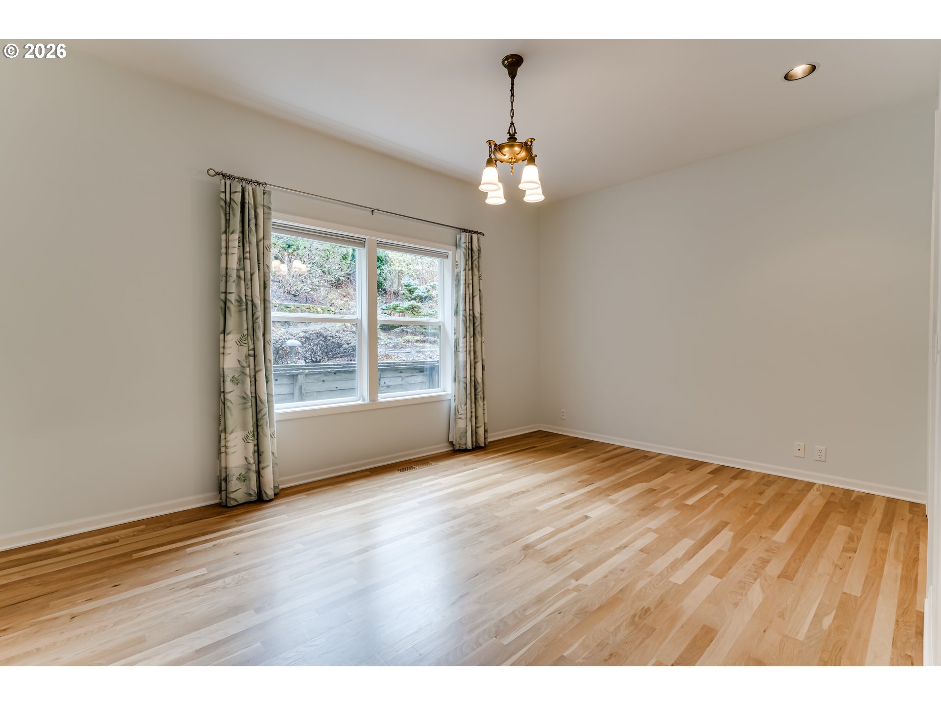 2572 W 28TH AVE, Eugene, OR, 97405