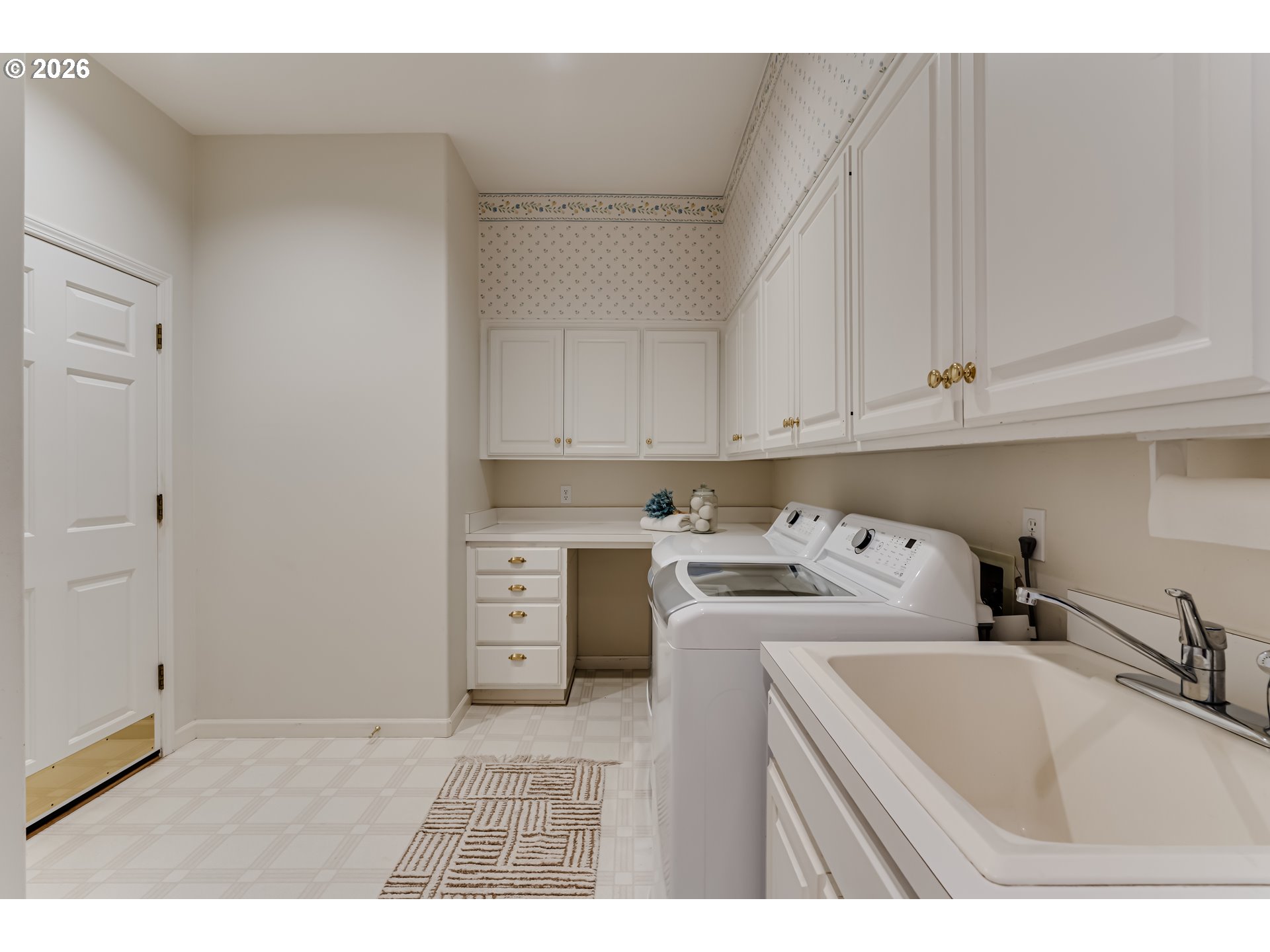 2572 W 28TH AVE, Eugene, OR, 97405