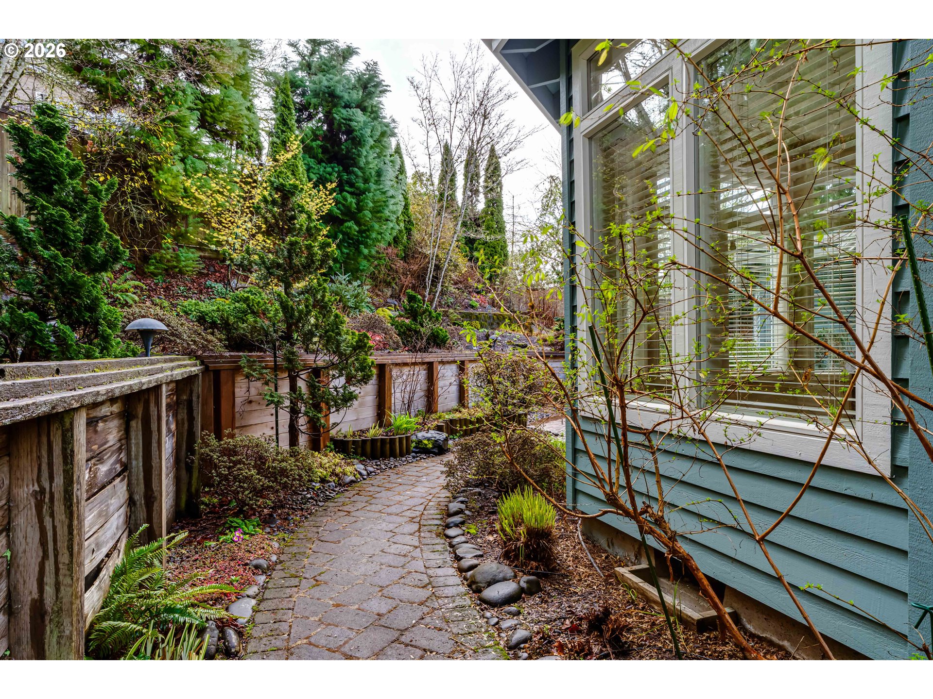 2572 W 28TH AVE, Eugene, OR, 97405