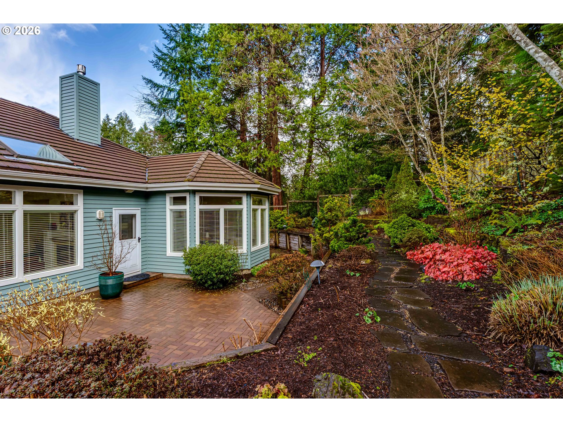 2572 W 28TH AVE, Eugene, OR, 97405