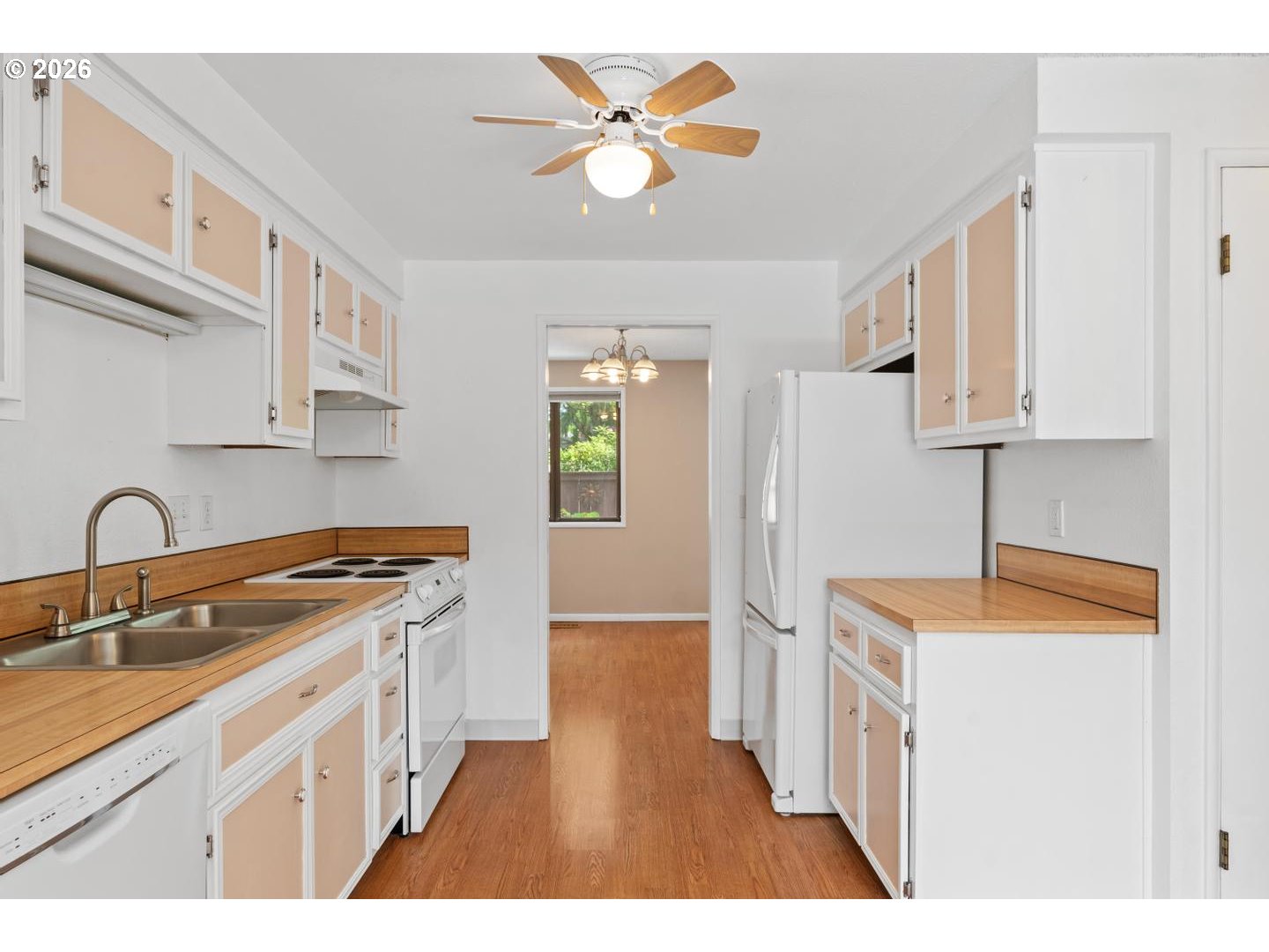 Photo #3: 729905717 Listing: Photo #3