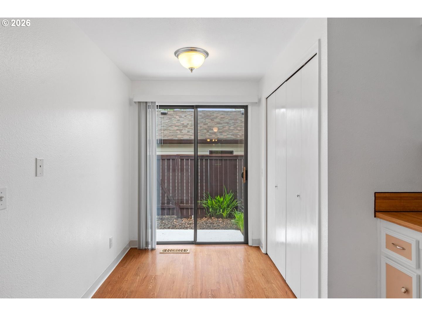 Photo #5: 729905717 Listing: Photo #5