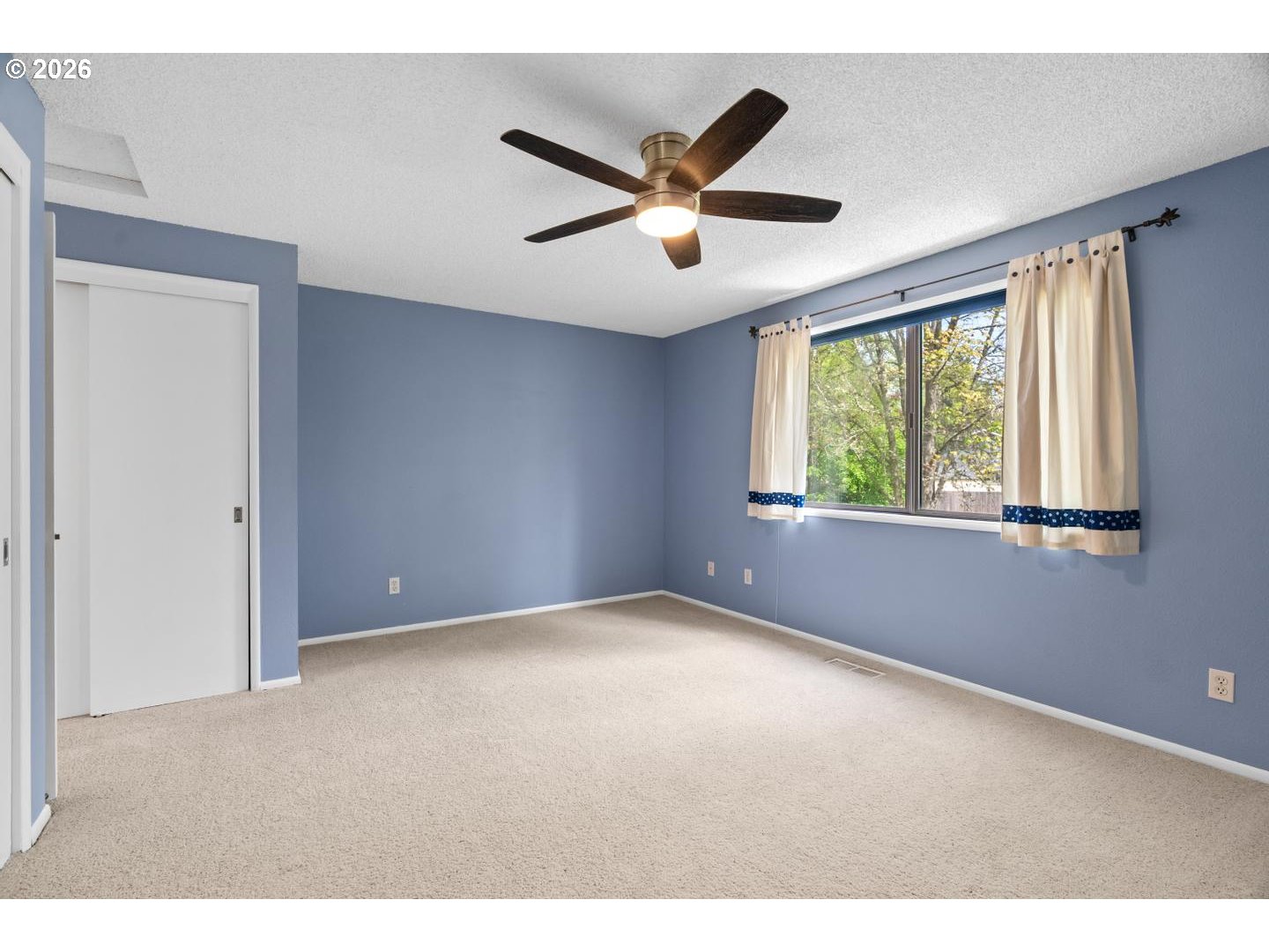 Photo #8: 729905717 Listing: Photo #8