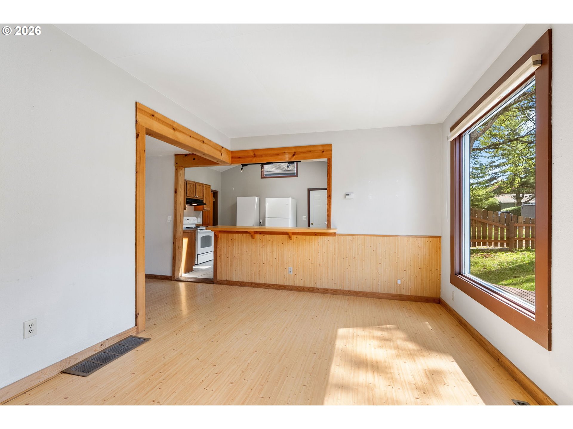 1220 EUGENE ST, Hood River, OR, 97031