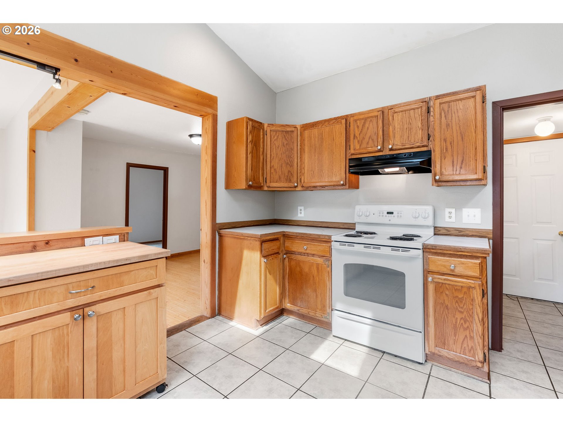 1220 EUGENE ST, Hood River, OR, 97031