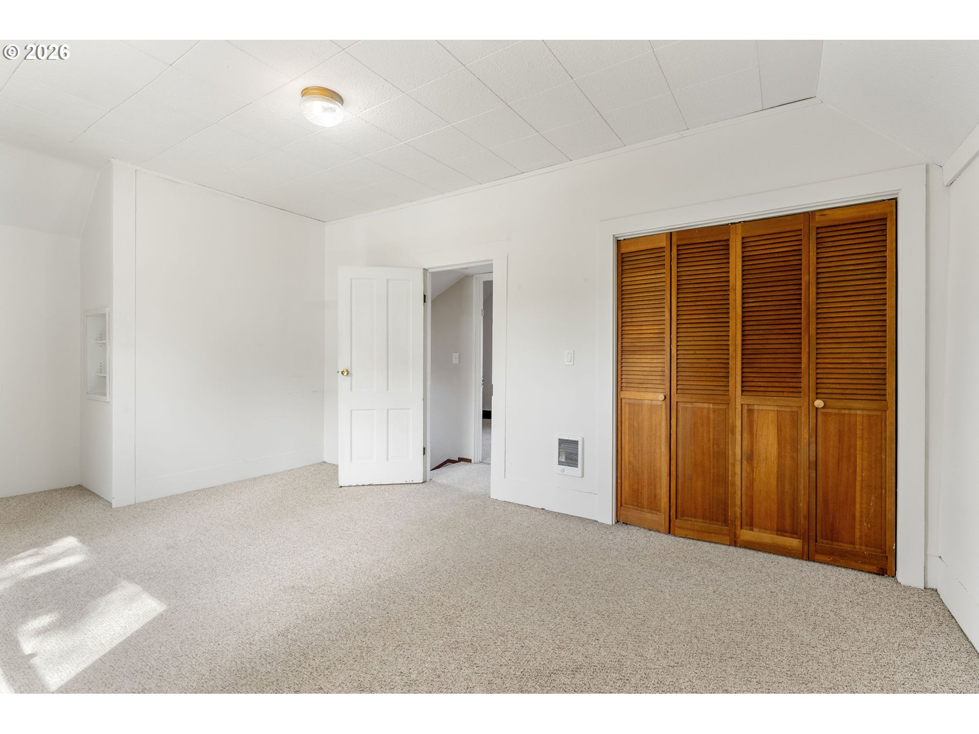 1220 EUGENE ST, Hood River, OR, 97031