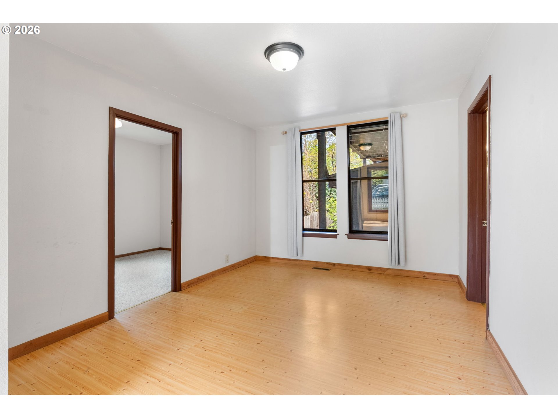 1220 EUGENE ST, Hood River, OR, 97031